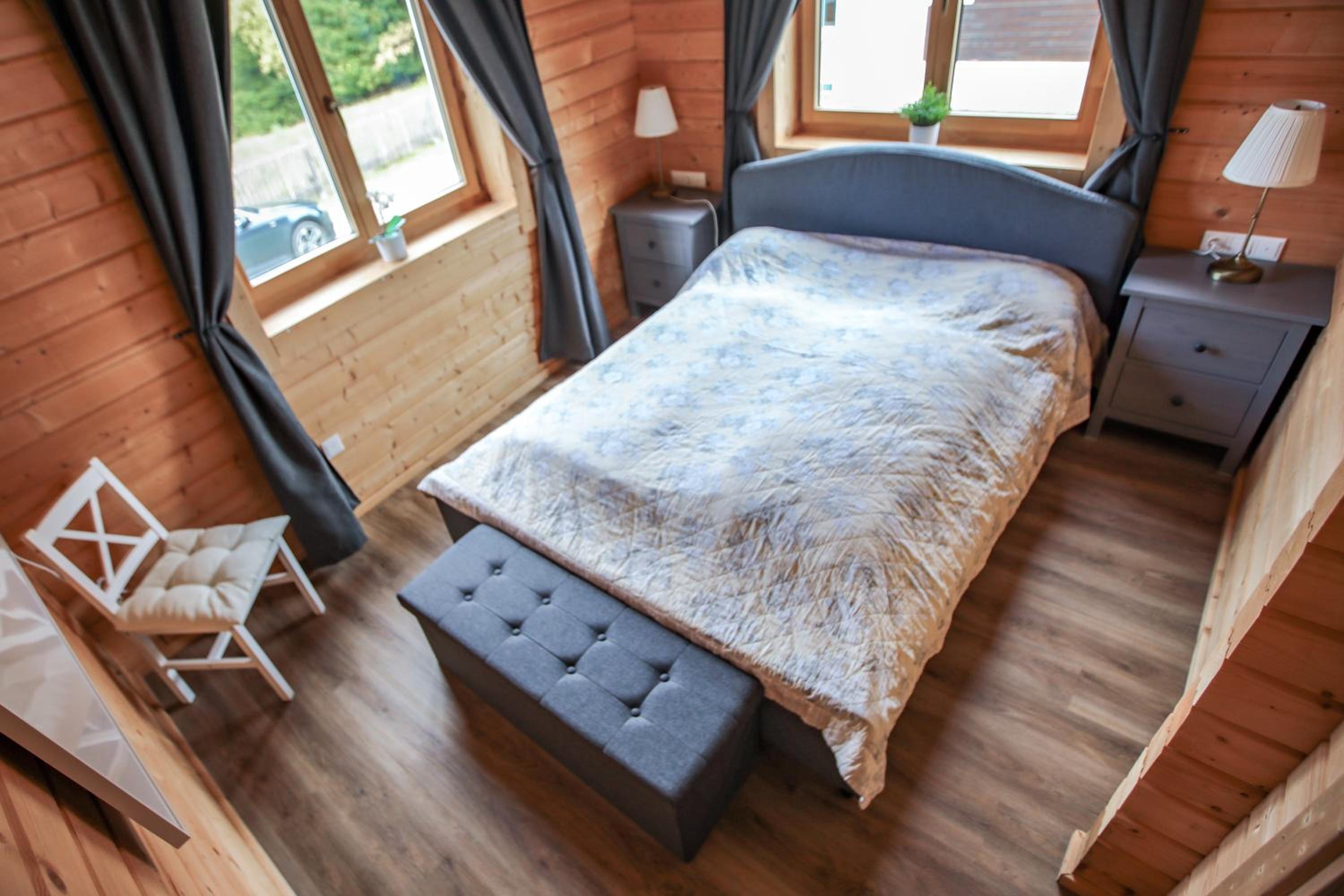 Three-Bedroom House photo 2