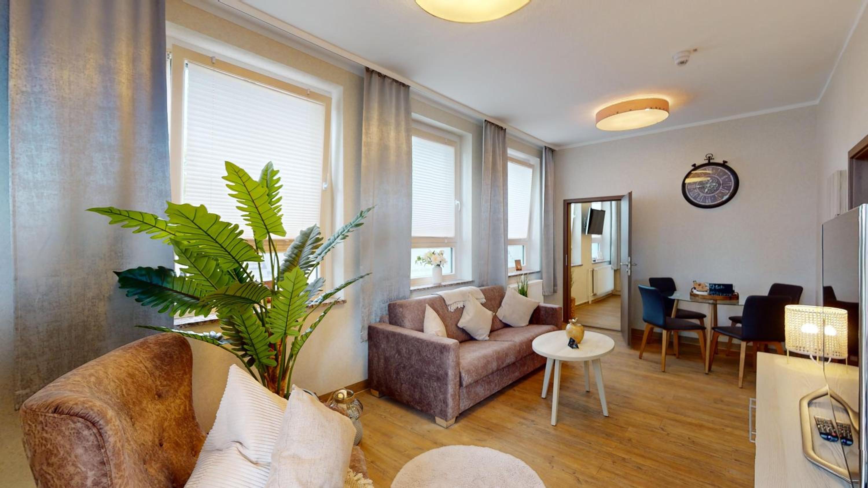 Apartment with Balcony photo 1