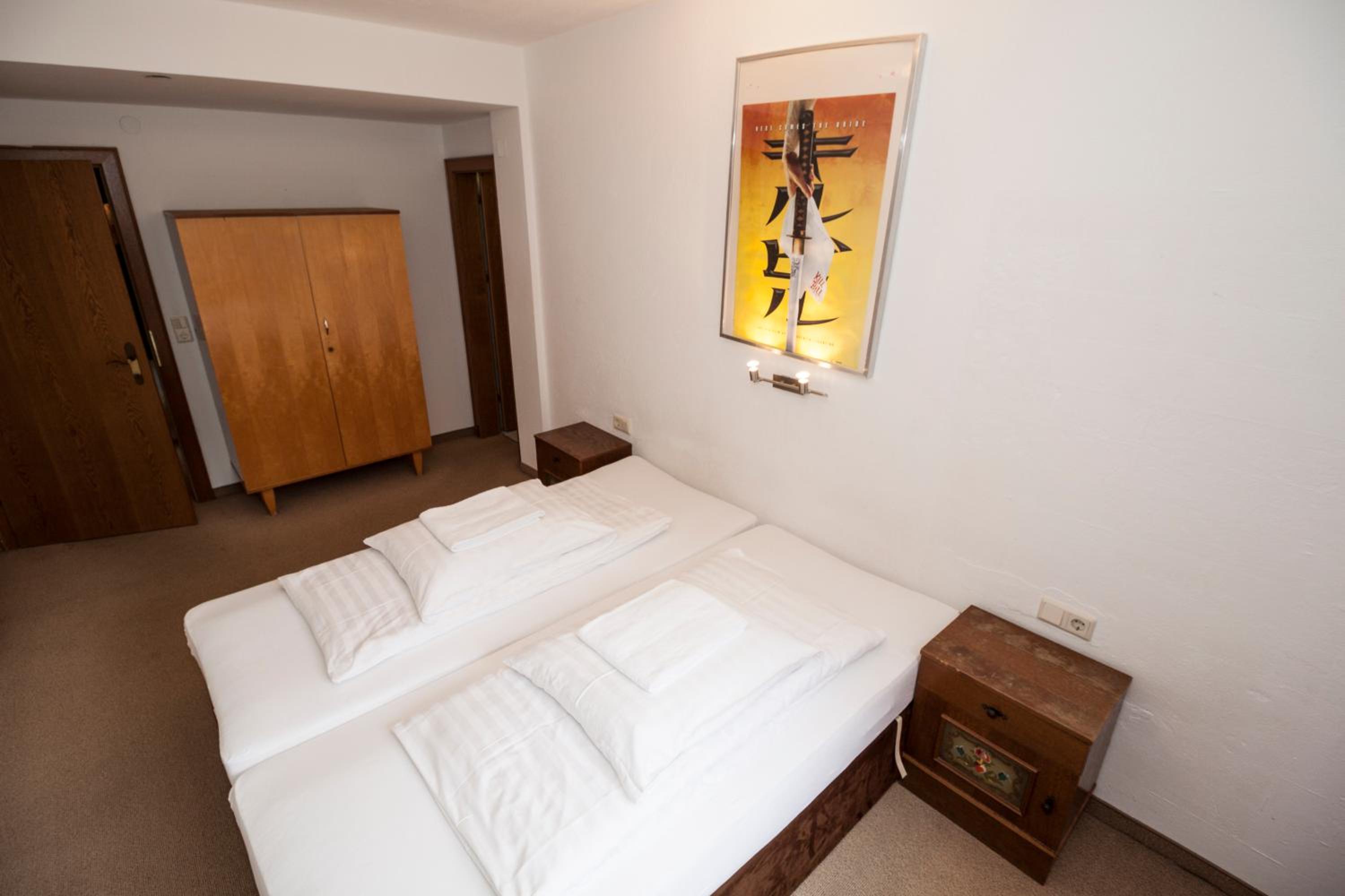 One-Bedroom Apartment with Balcony