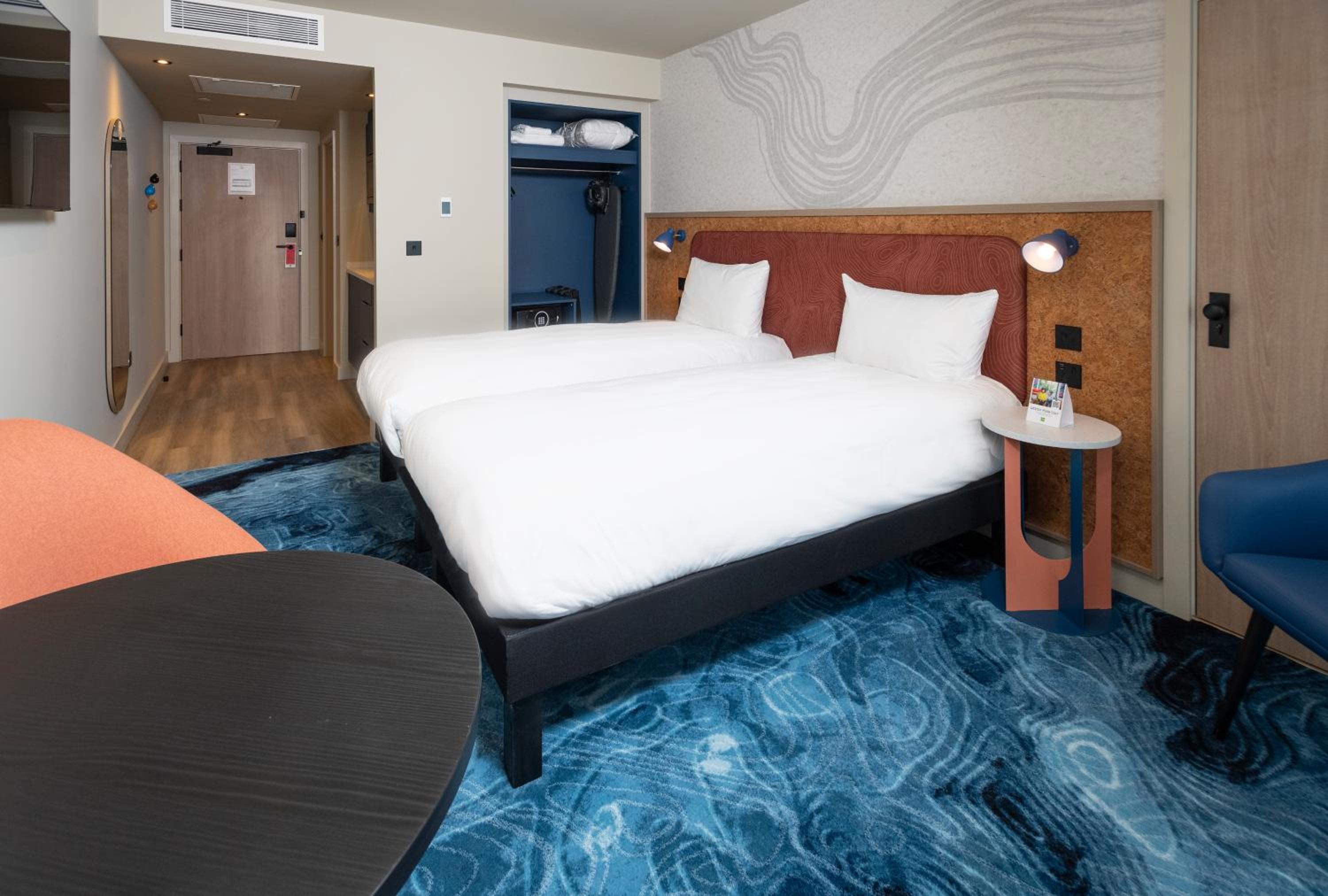 Superior Twin Room with Kitchenette - Photo 2