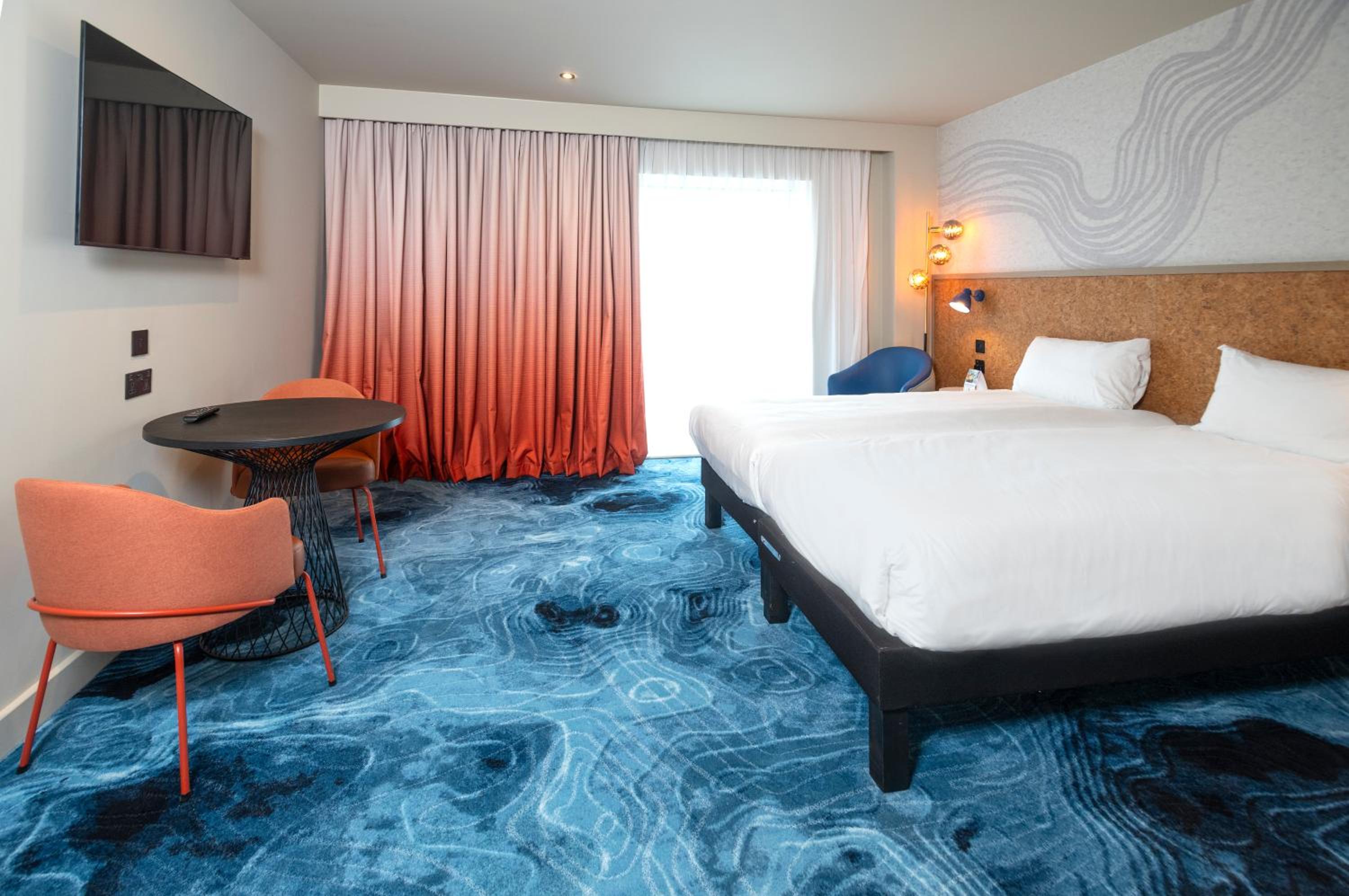 Superior Twin Room with Kitchenette - Mobility Accessible - Photo 2