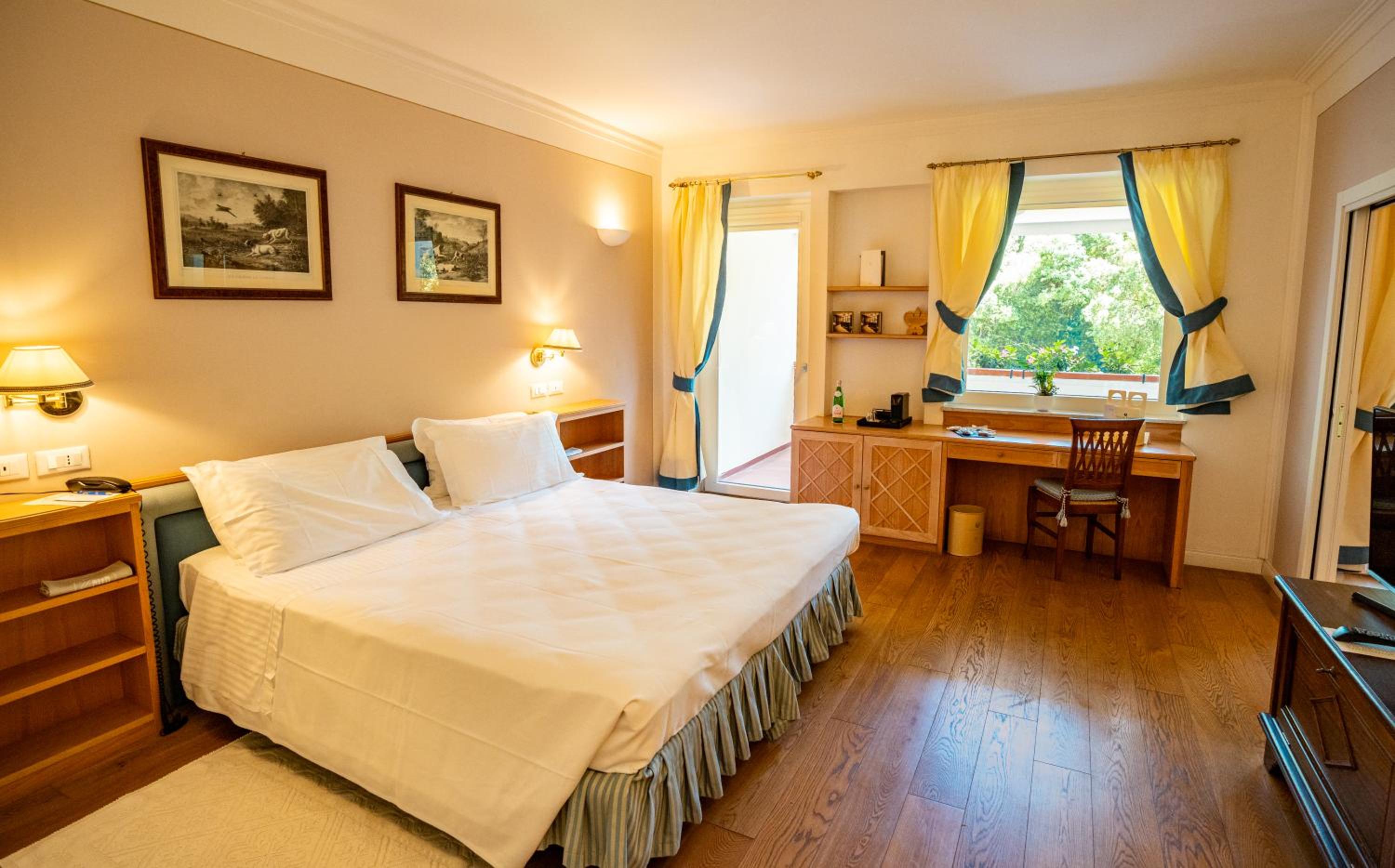 Junior Suite with Garden View - Photo 7