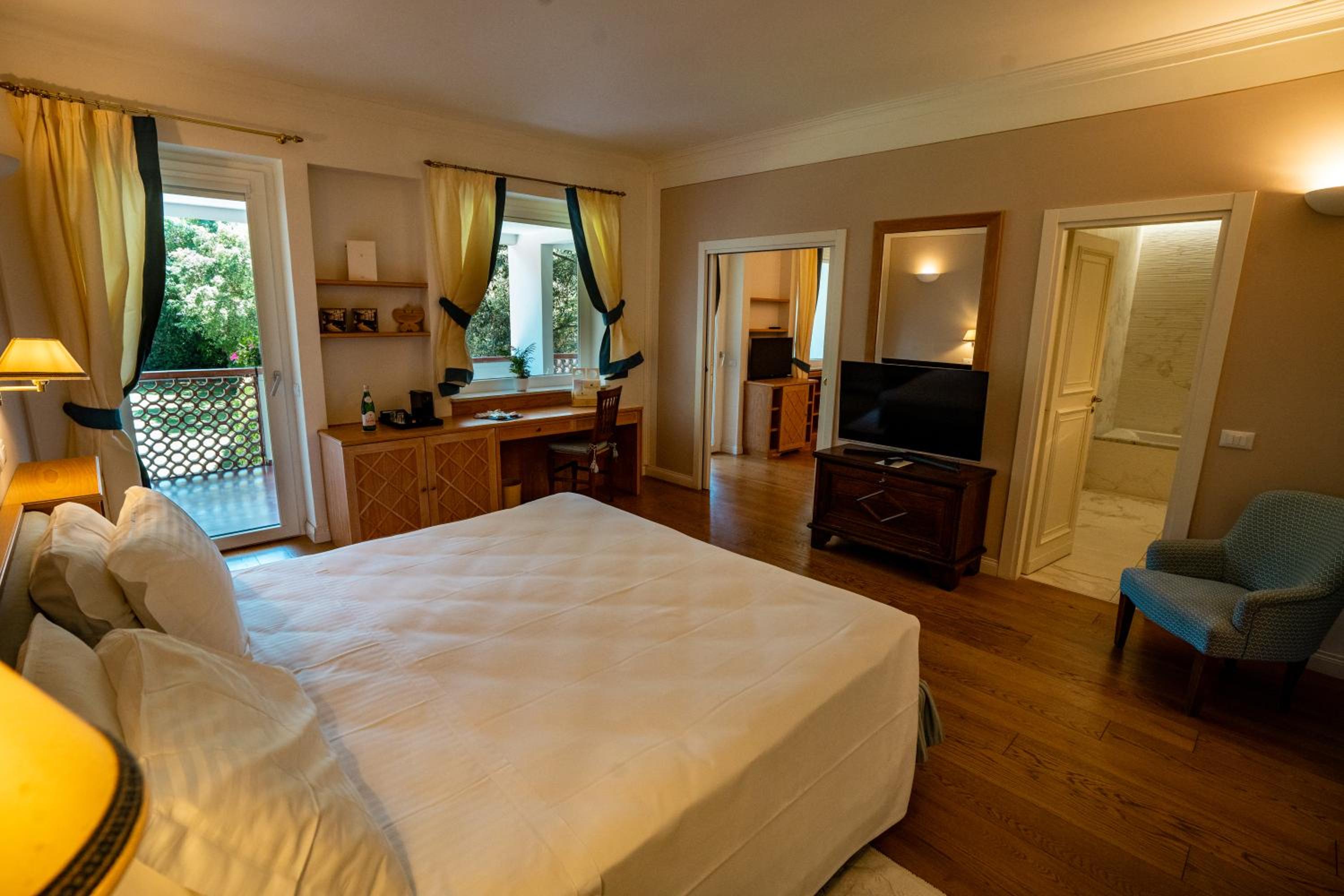 Junior Suite with Garden View - Photo 8