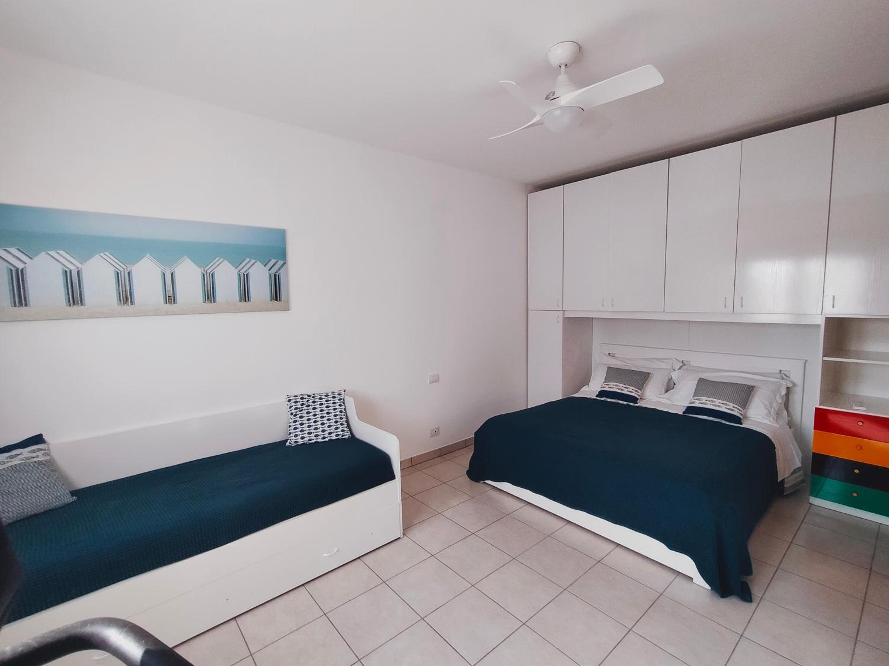 One-Bedroom Apartment photo 1
