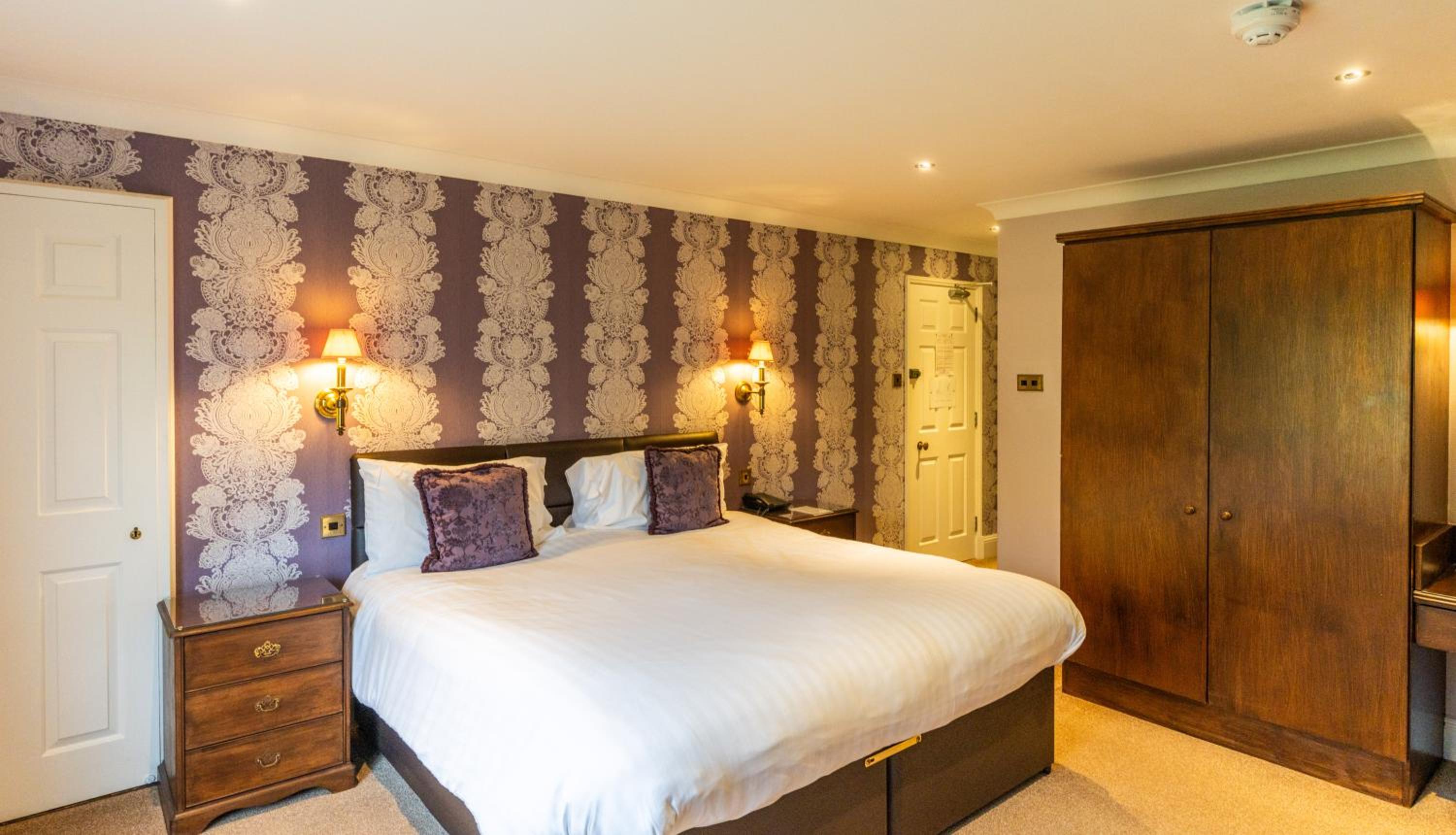Superior King Room With View