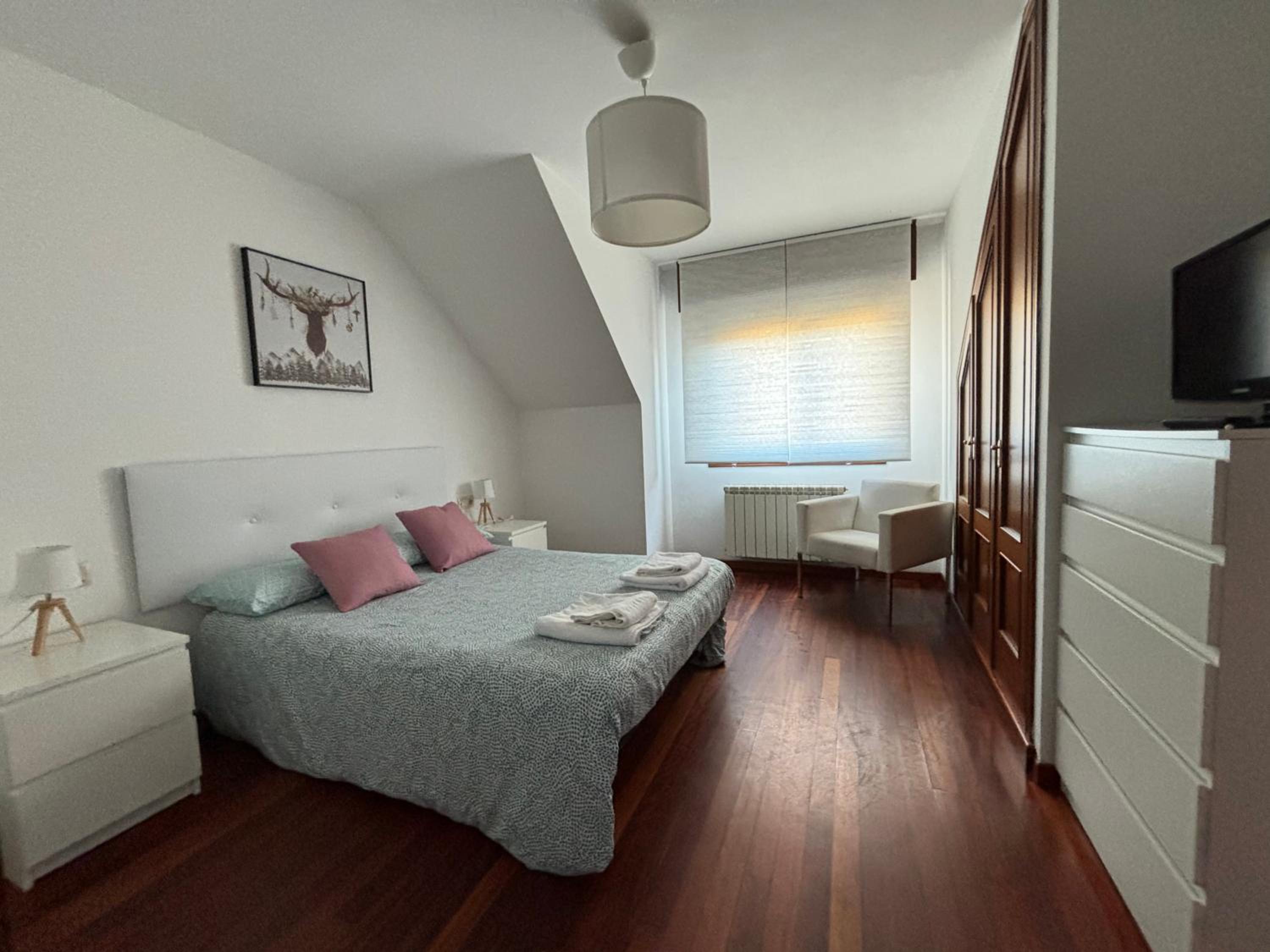 One-Bedroom Apartment photo 2