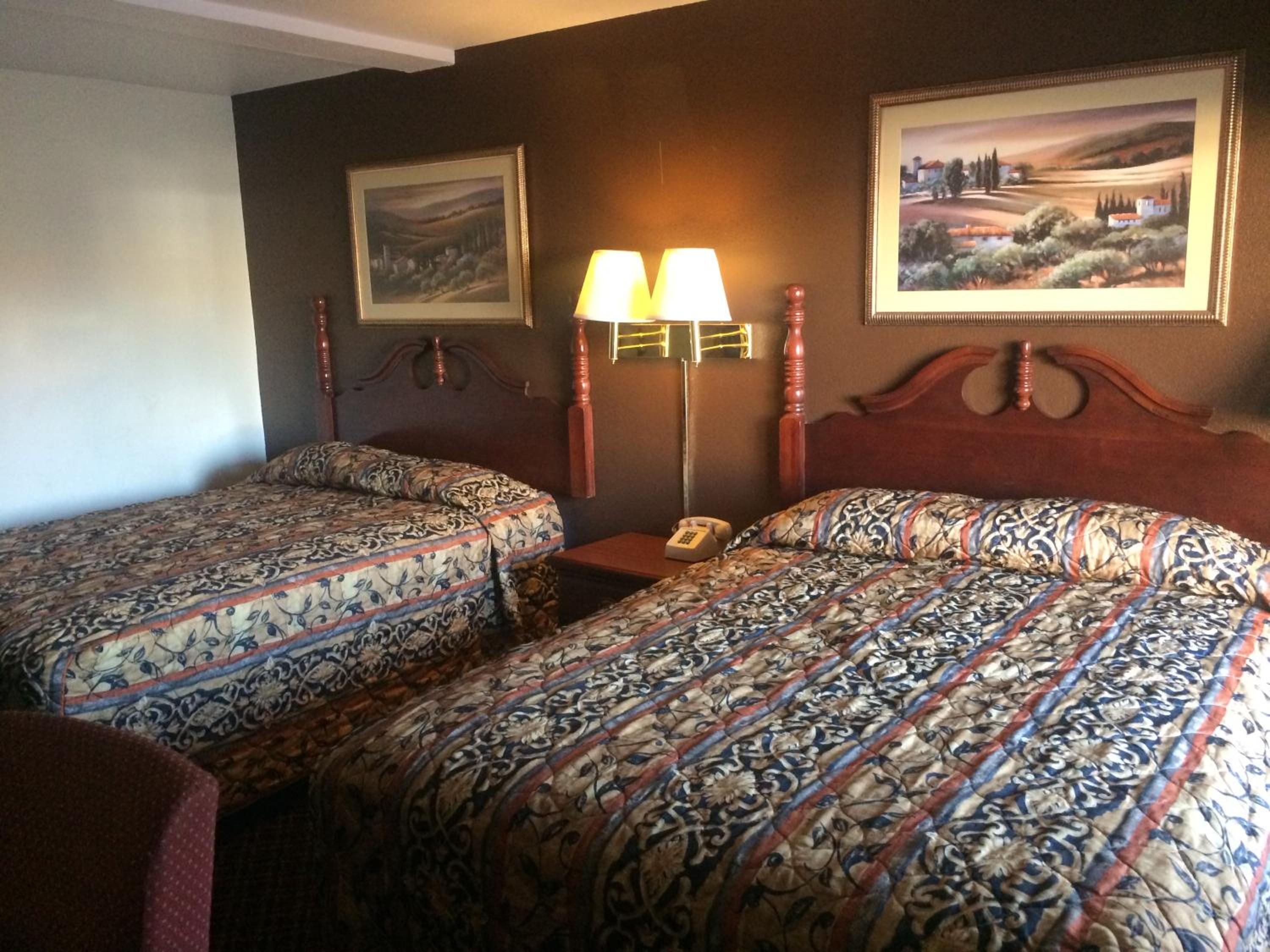 Standard Double Room - Photo 13