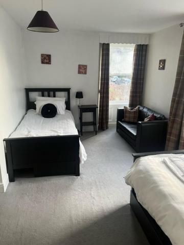 Twin Room with Private Bathroom