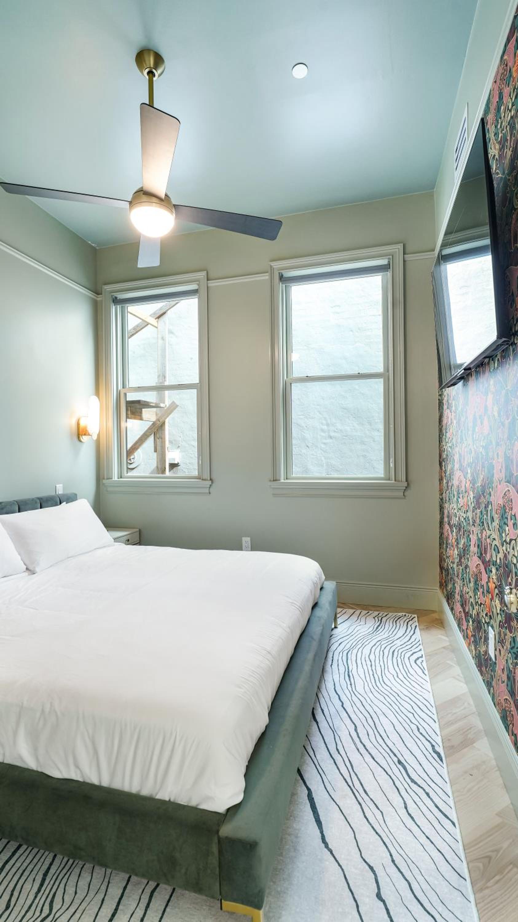 Five-Bedroom Apartment