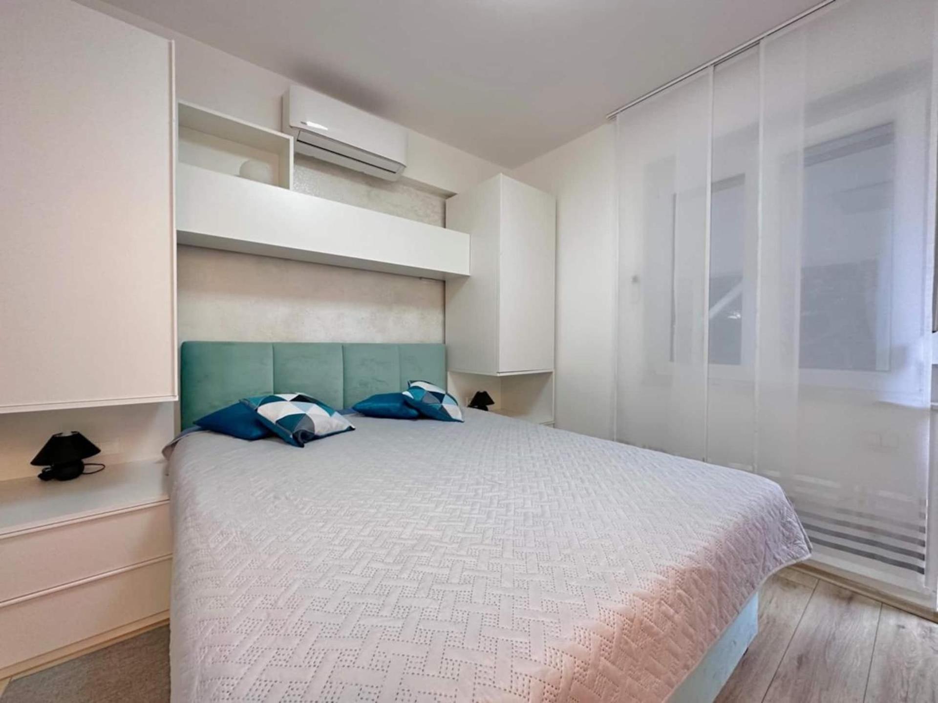 Studio Apartment photo 3