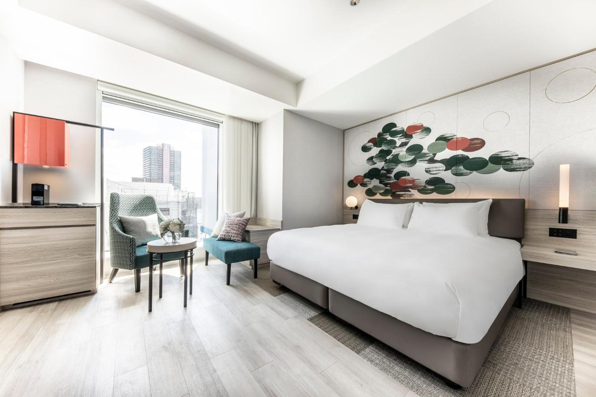 Deluxe King Room - Standard Floor - Photo 7