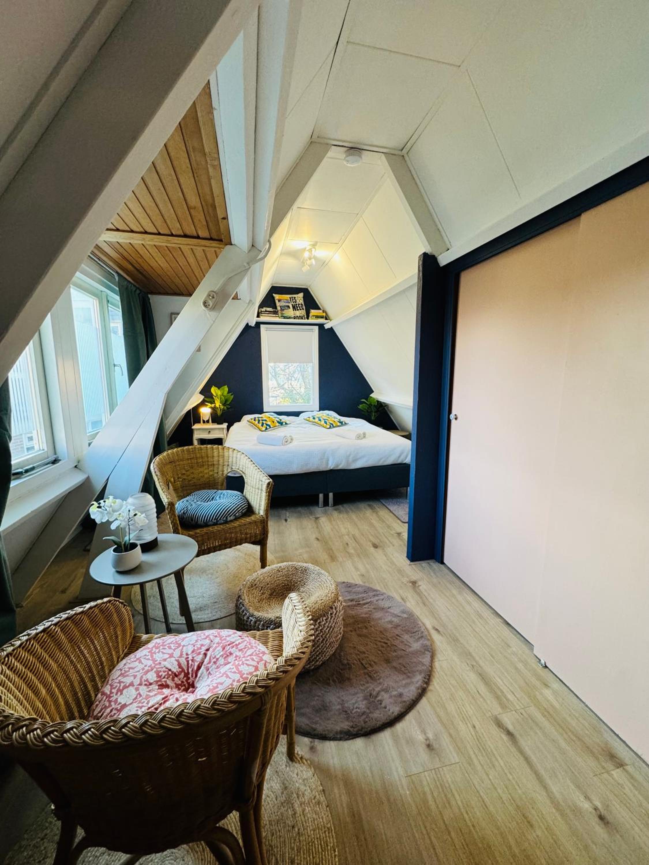 One-Bedroom House photo 1