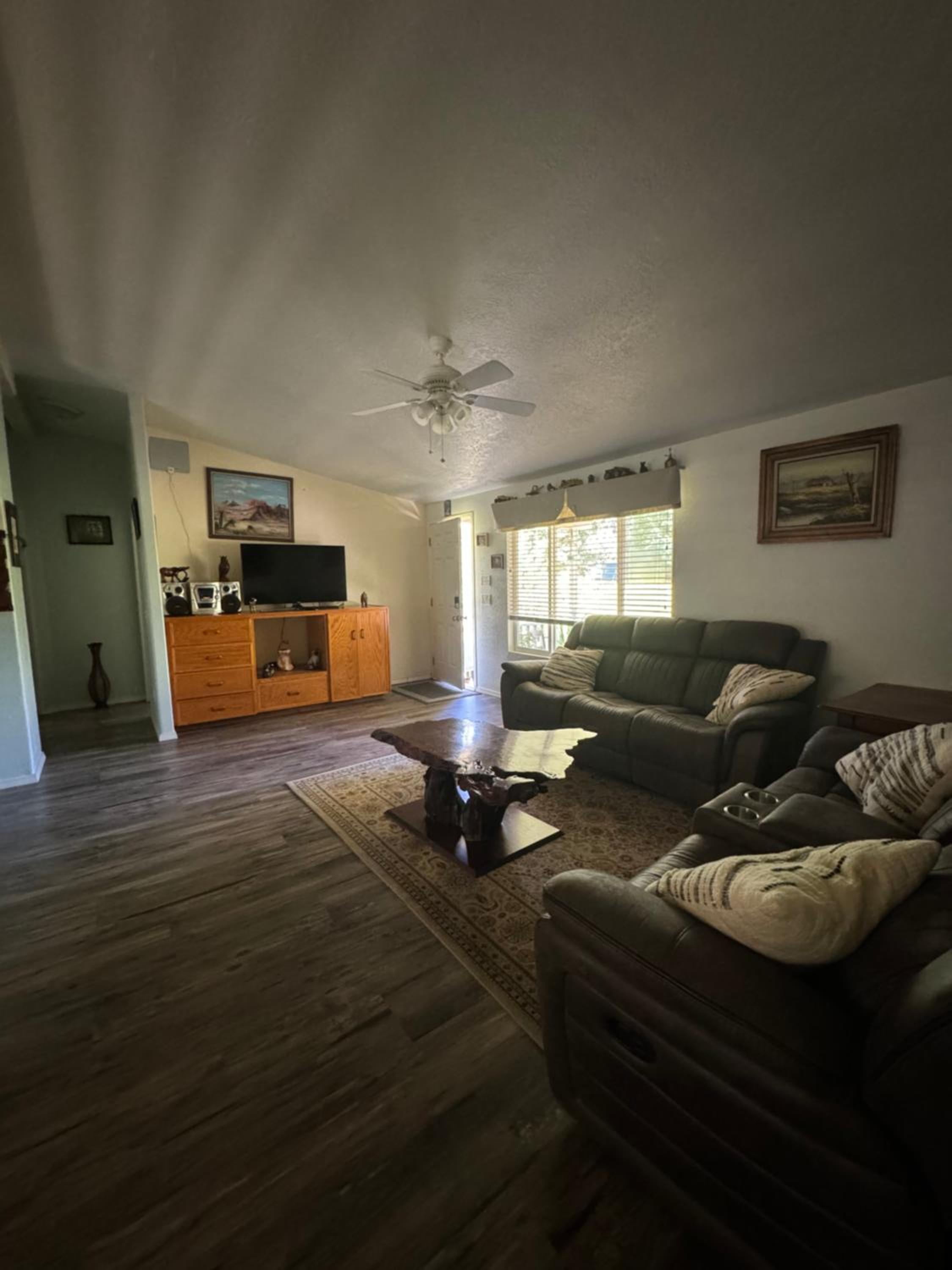 Three-Bedroom House photo 3