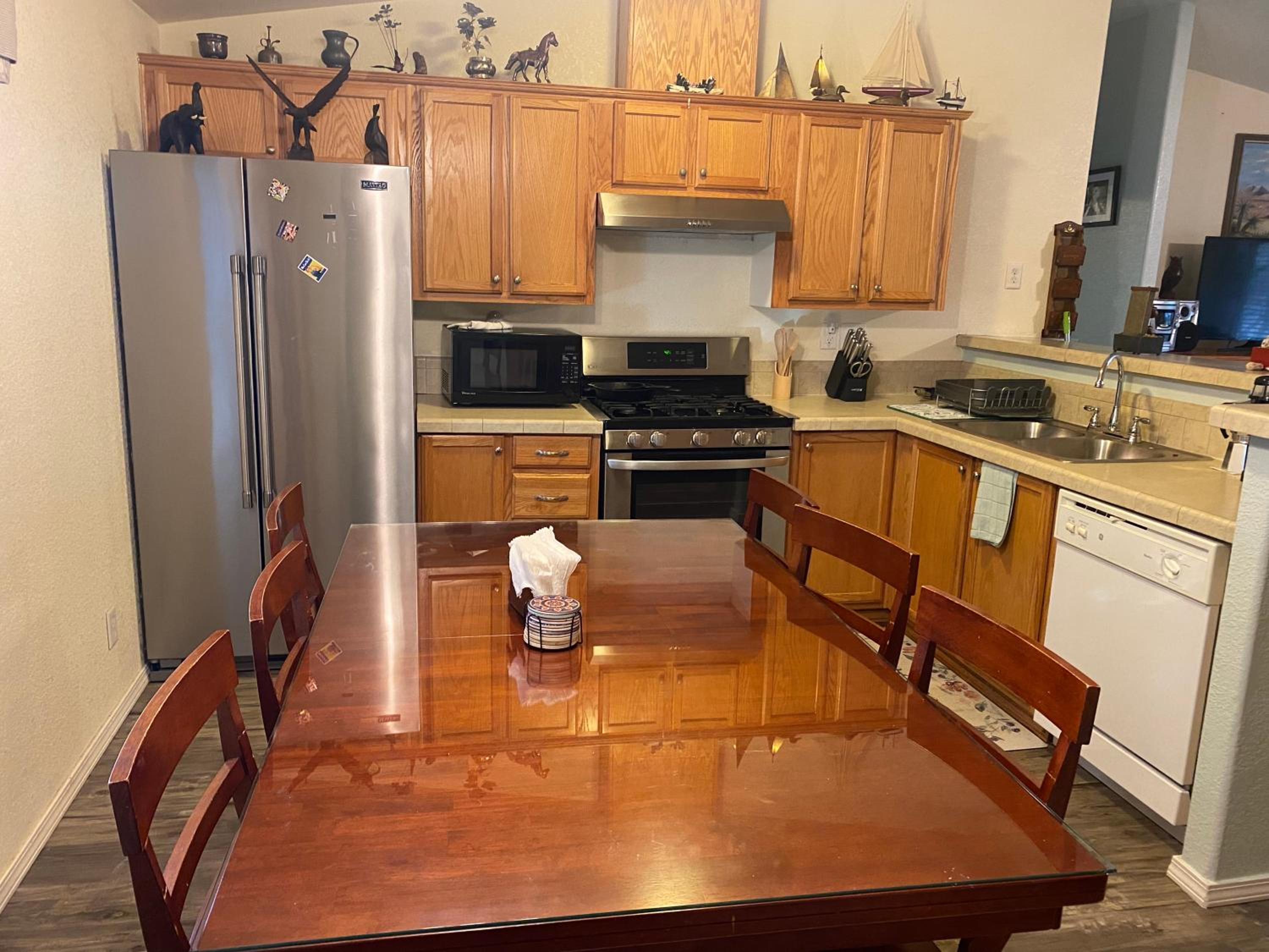Three-Bedroom House photo 2