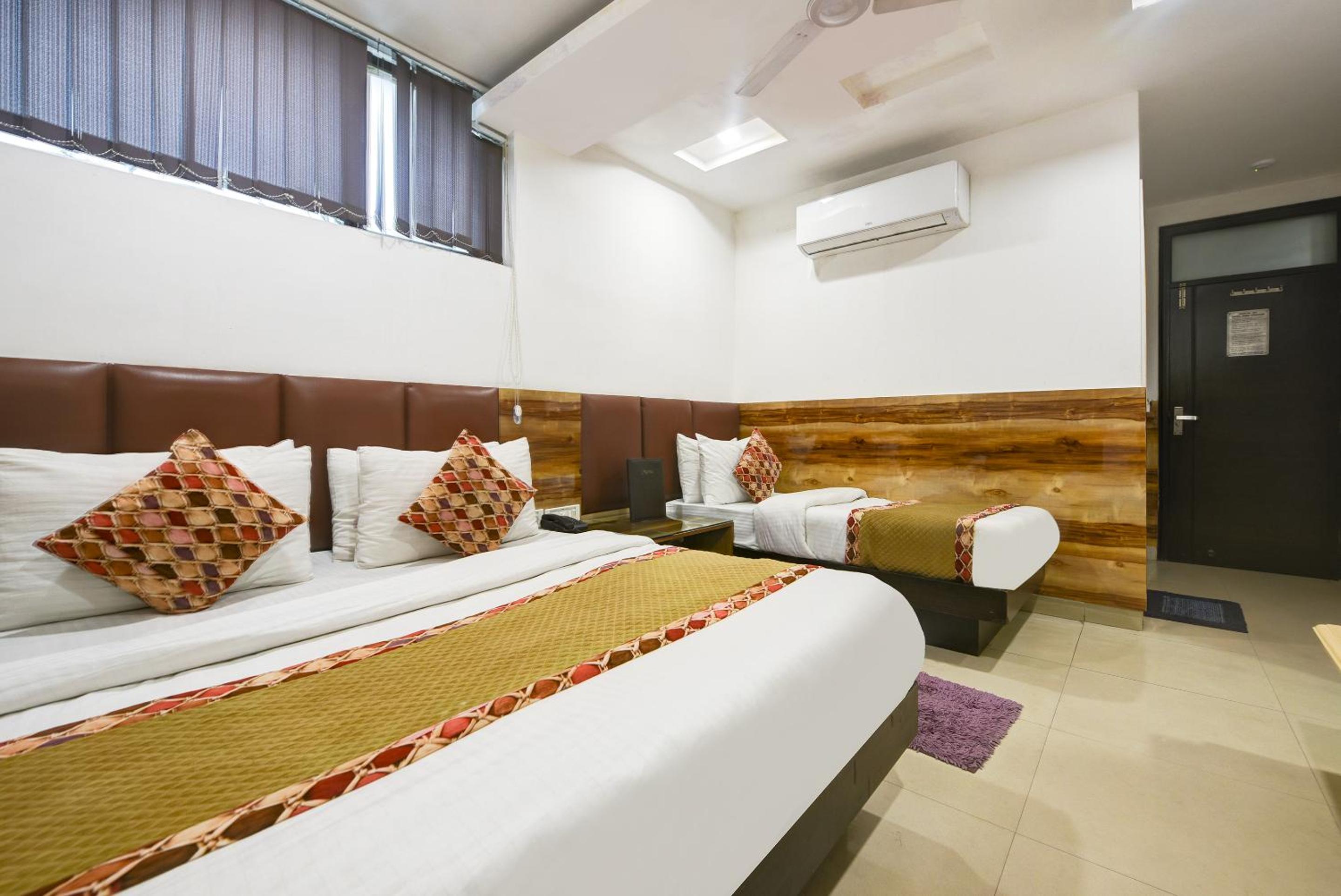 Deluxe Triple Room photo 2
