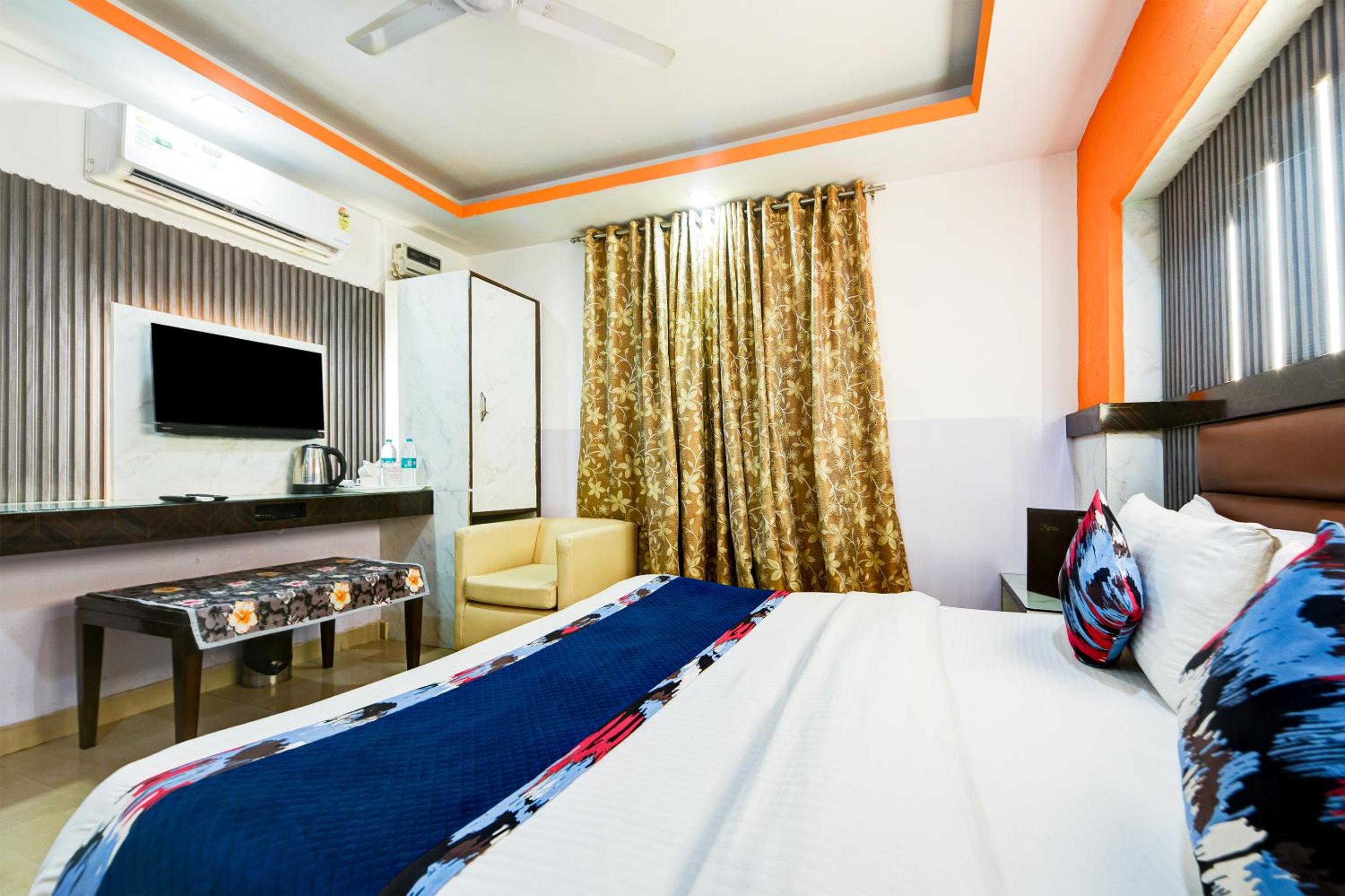Deluxe Double or Twin Room photo 3