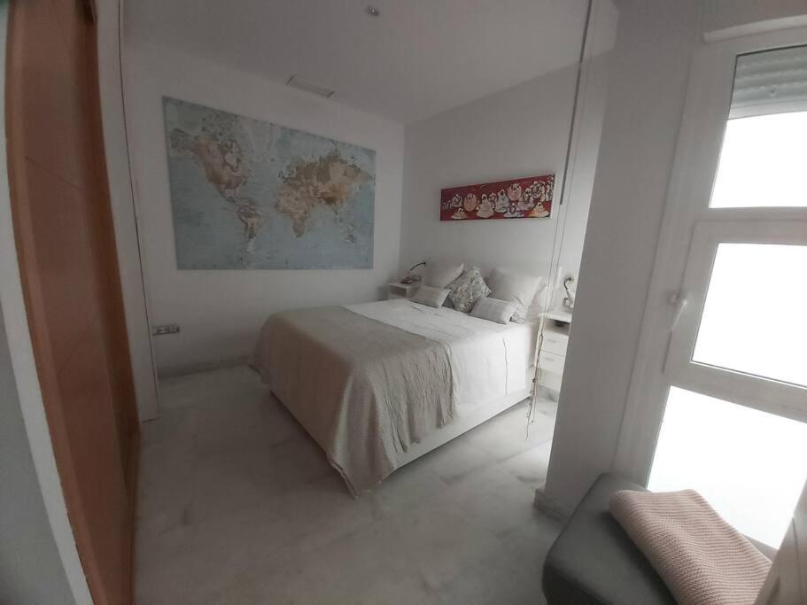 Apartamento de Dos Habitaciones con Terraza