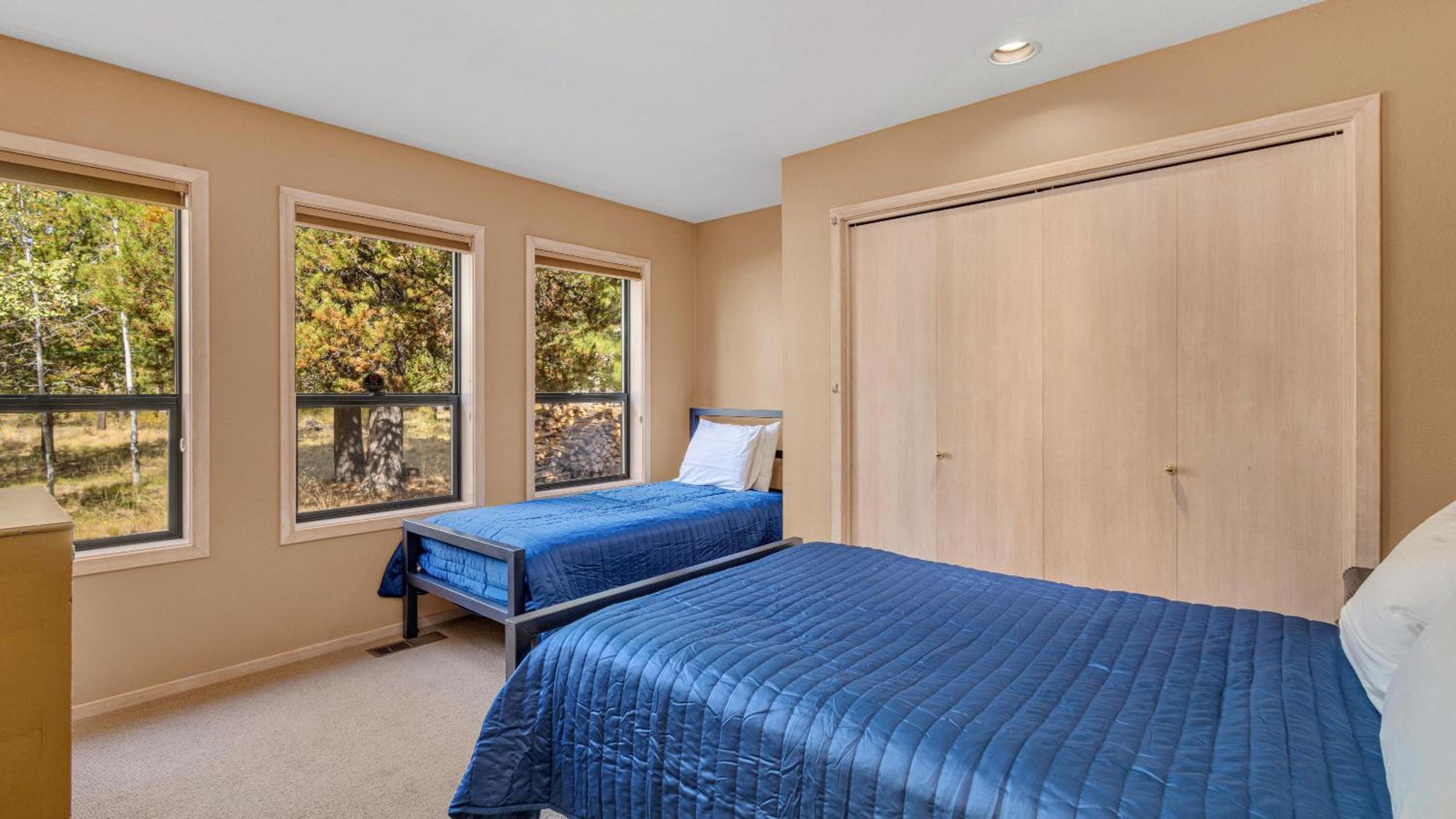 Three-Bedroom Vacation Home  photo 2