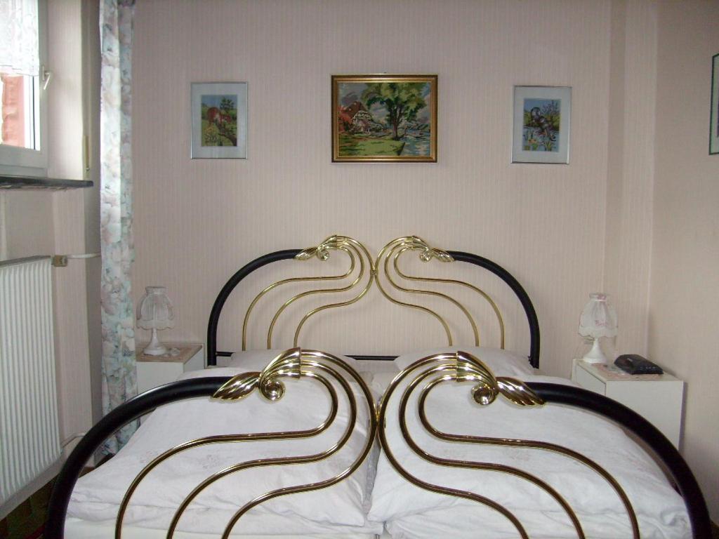 Double Room with Private Bathroom photo 1
