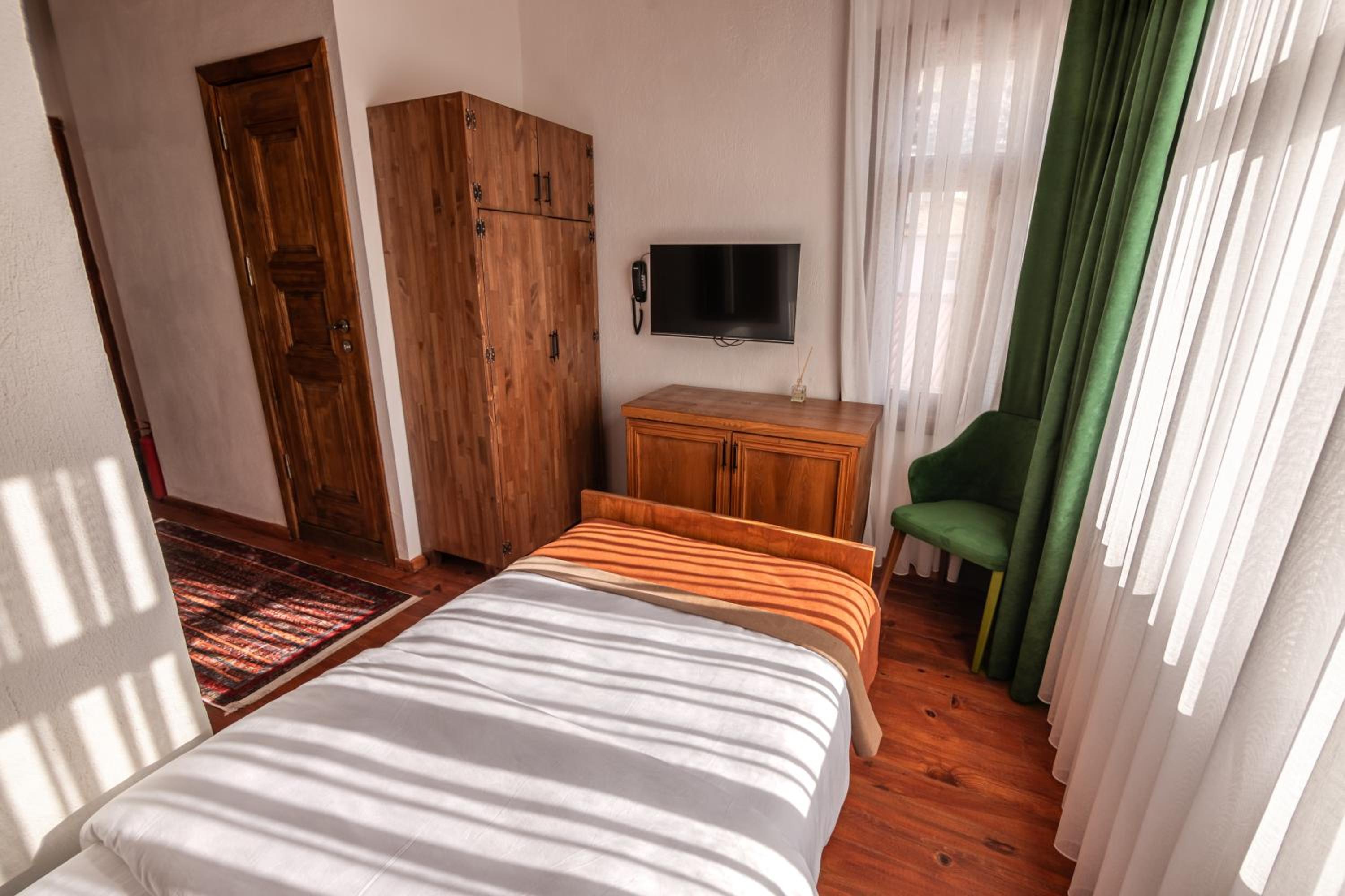 Standard Single Room photo 2