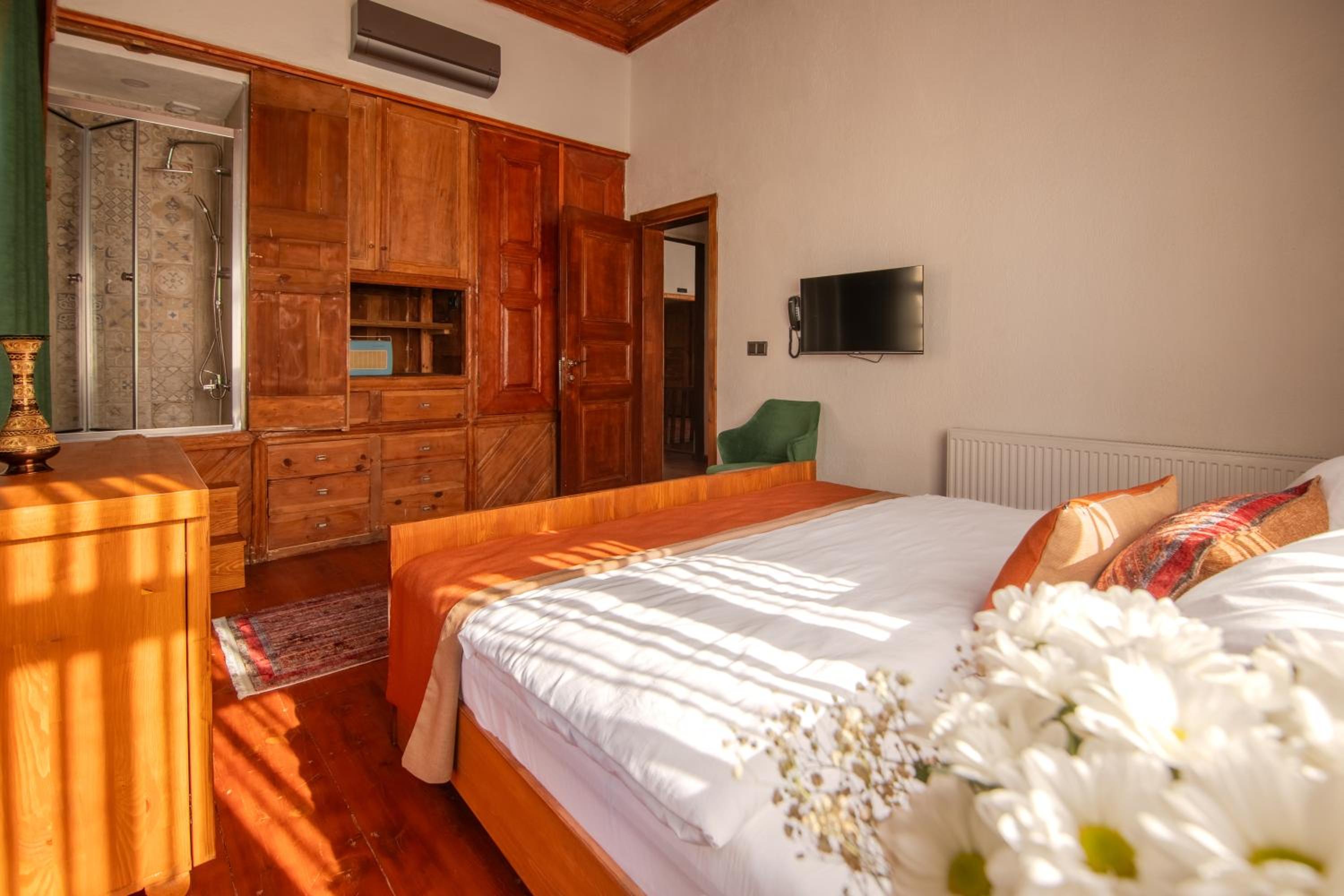 Standard Double Room photo 2