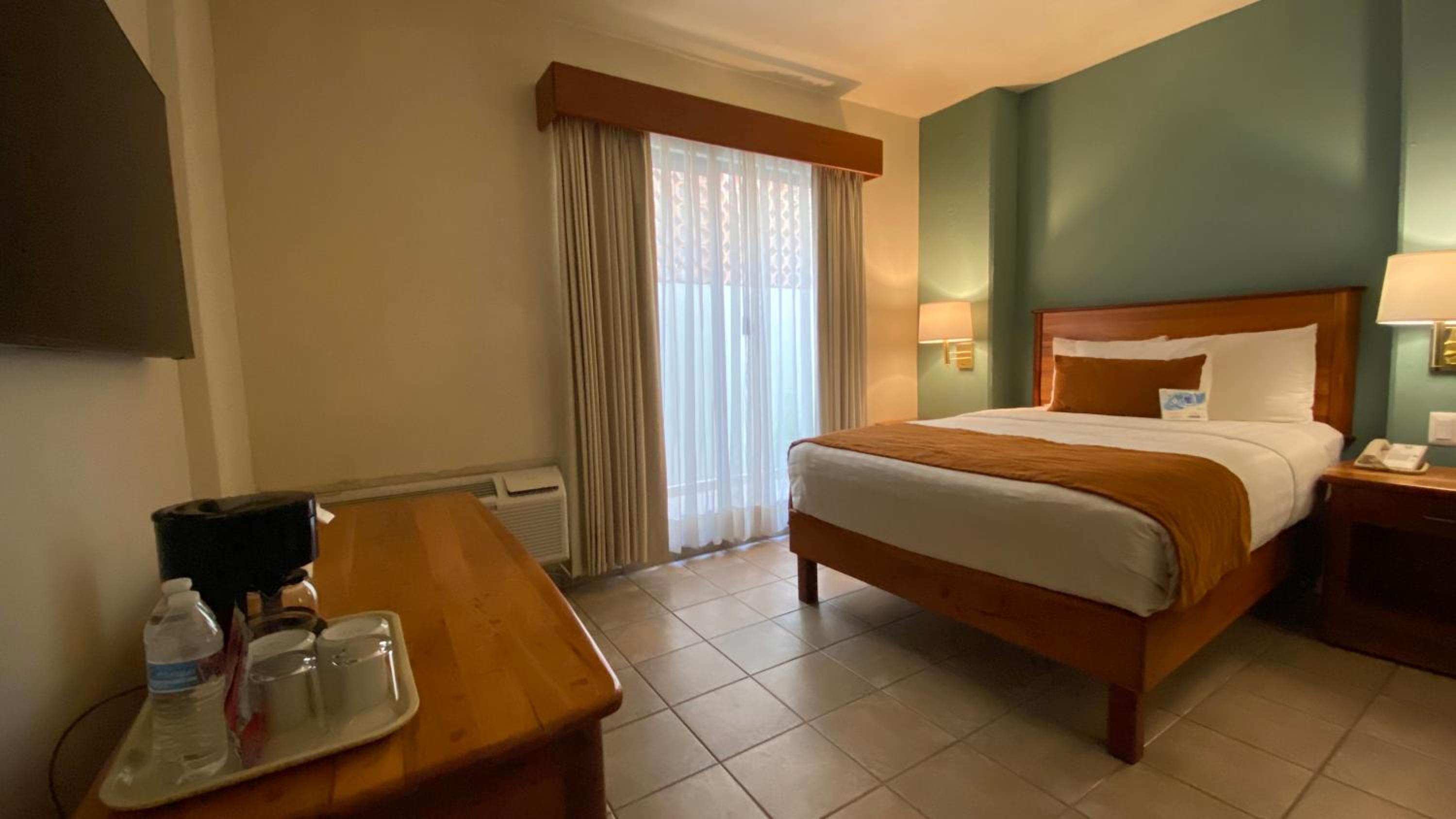Standard Double Room - Non-Smoking - Photo 7