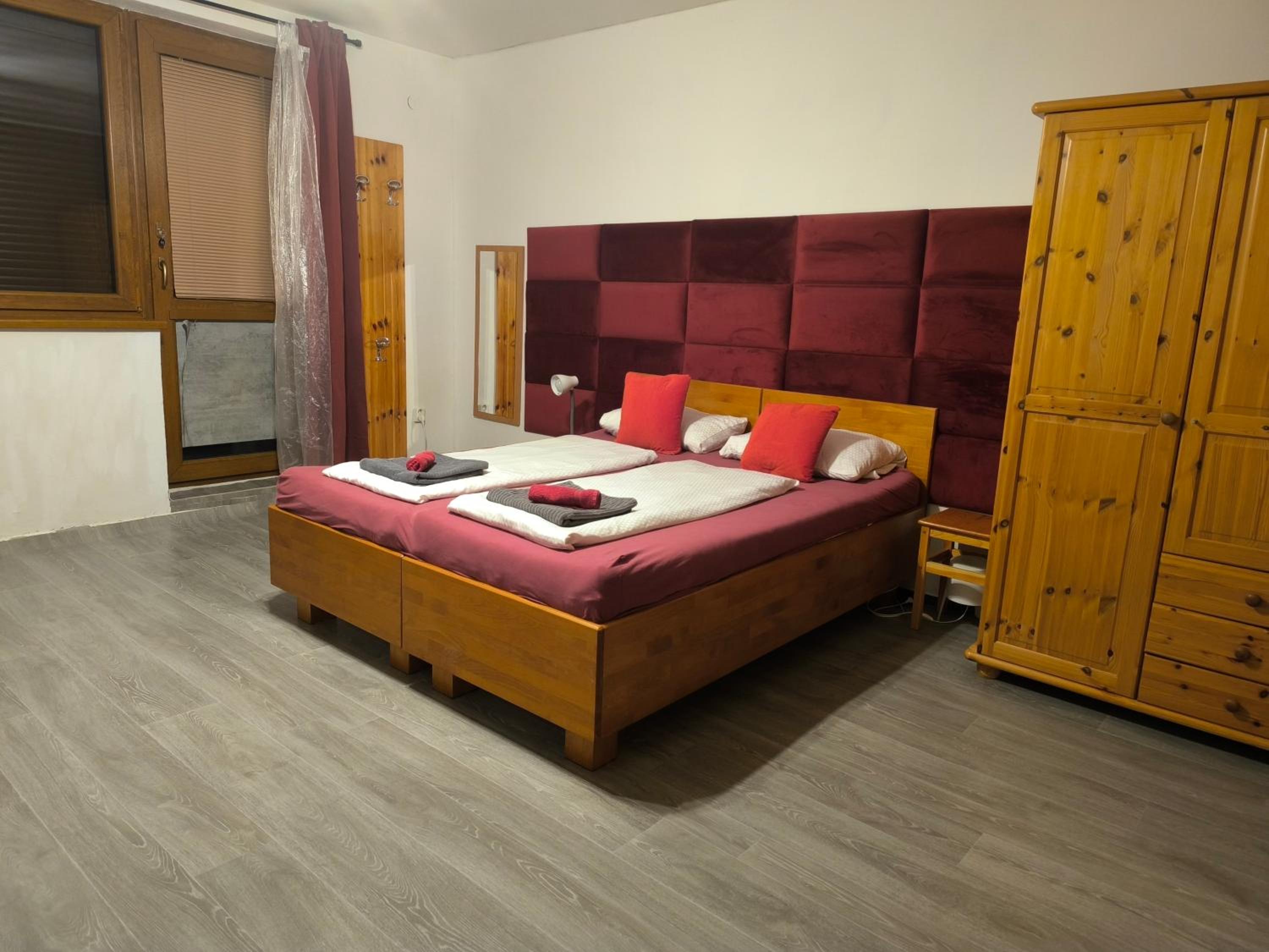 One-Bedroom Suite - Photo 28