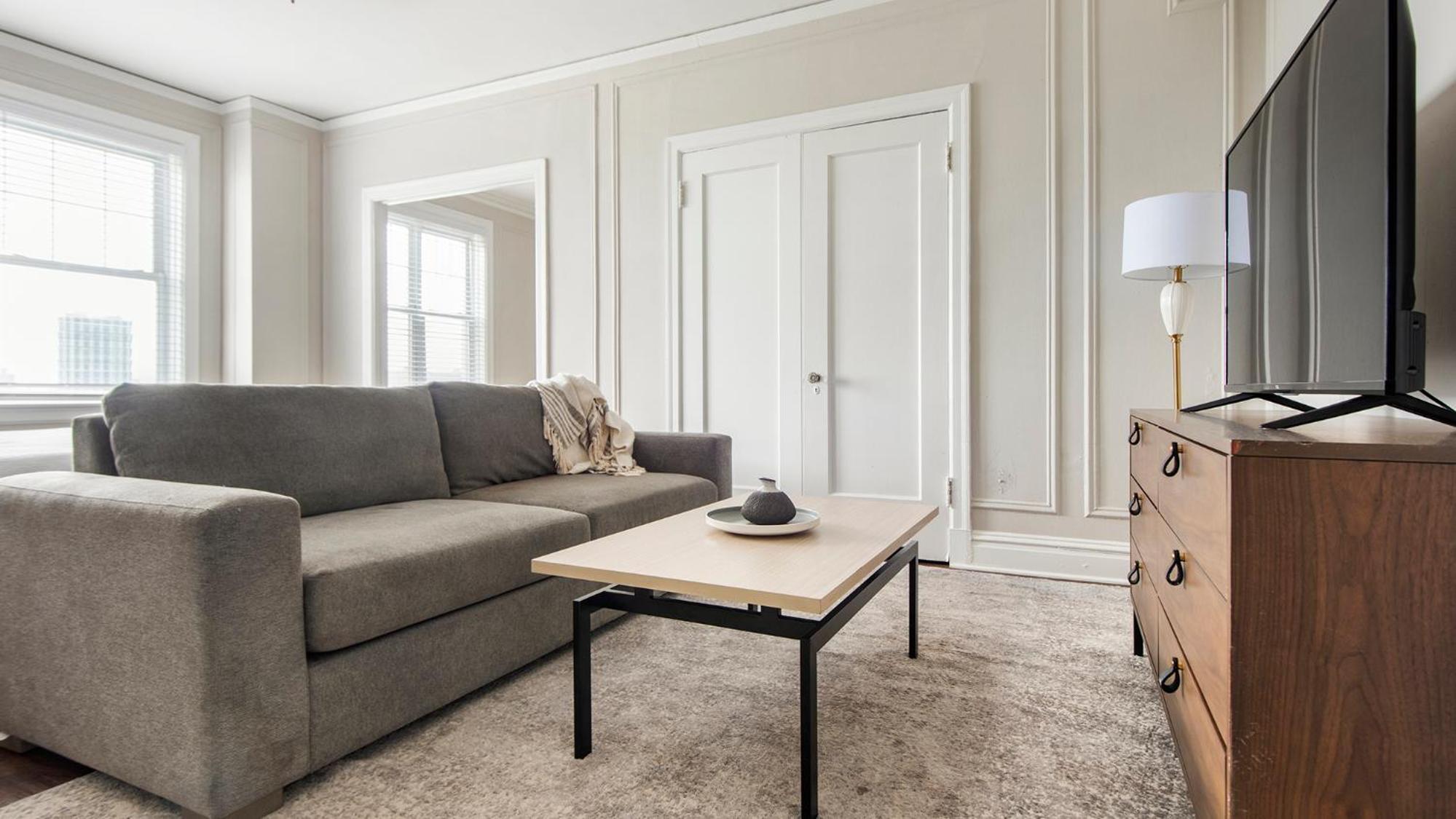 Studio Apartment photo 1