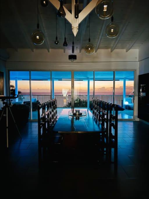 Villa - Beach Front photo 3