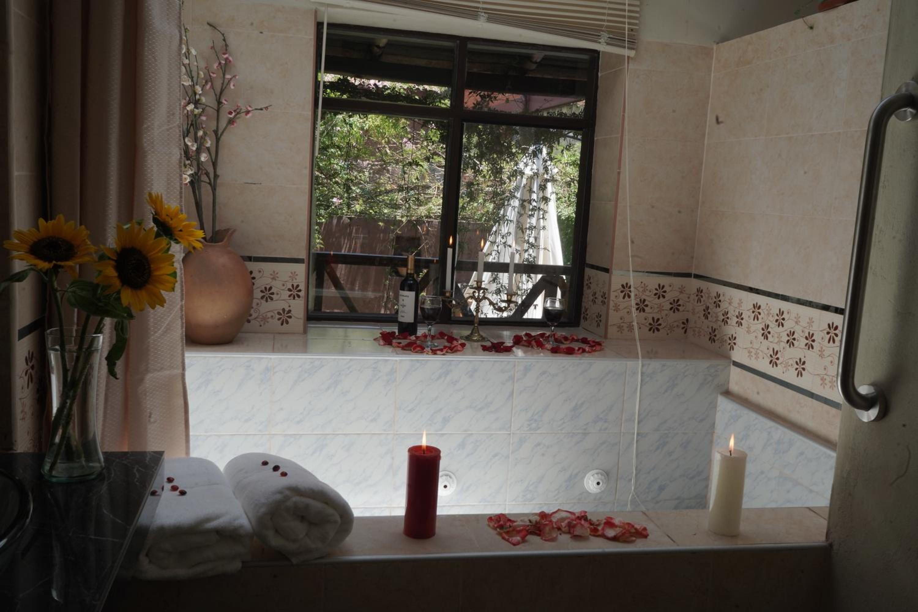 Double Room with Garden View photo 2