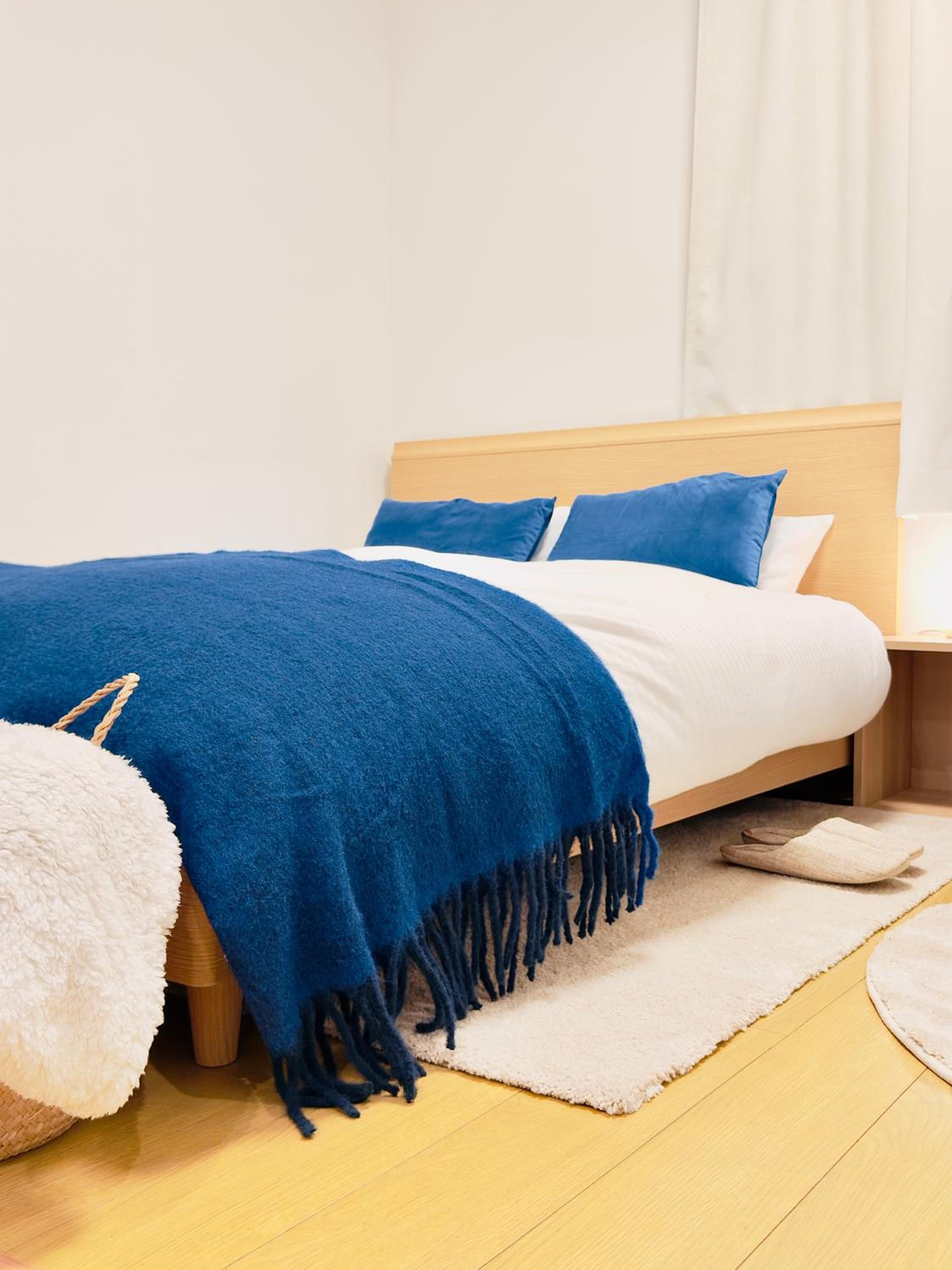 Studio Apartment With Queen Bed photo 2