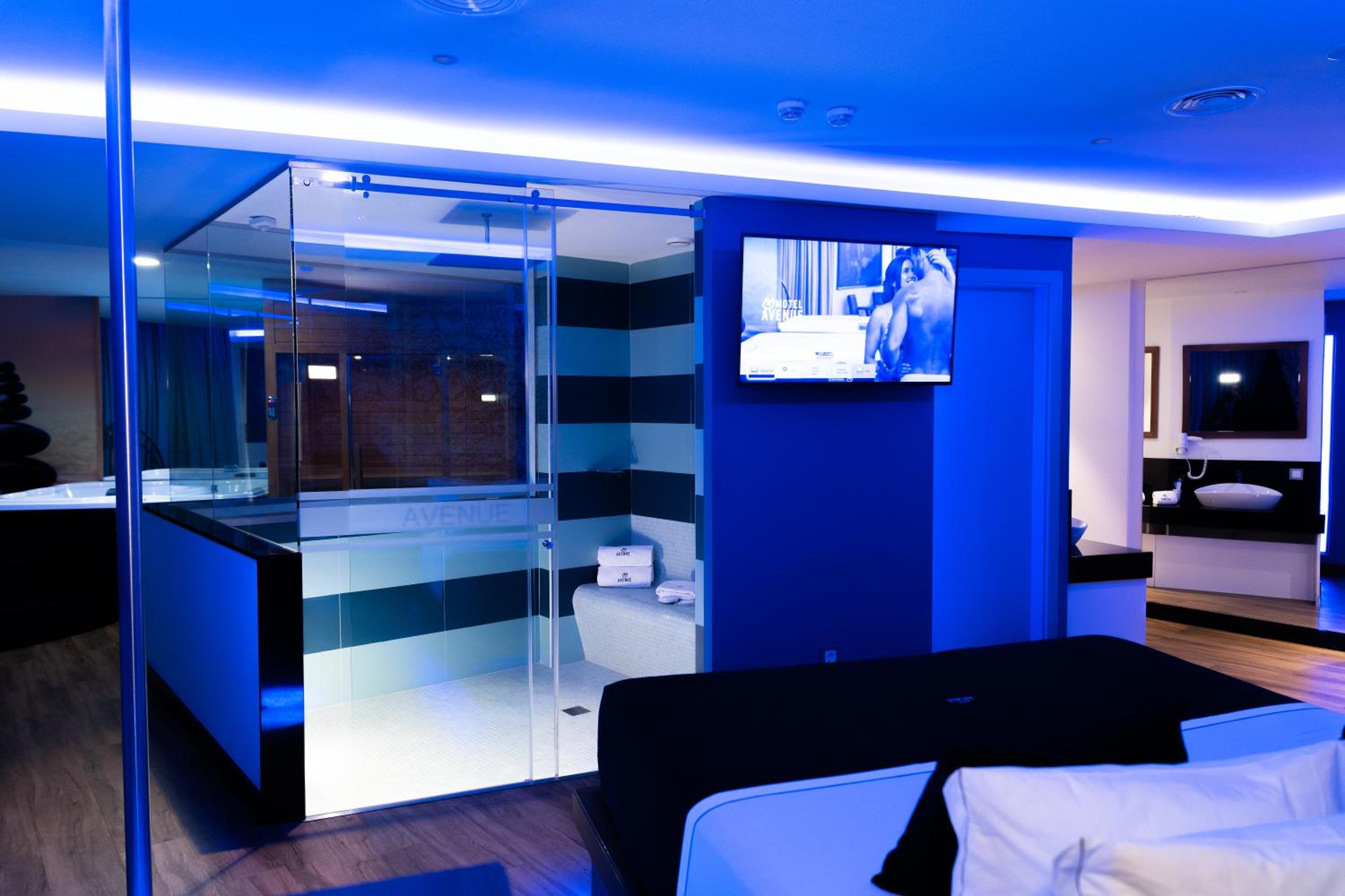 King Room with Spa Bath