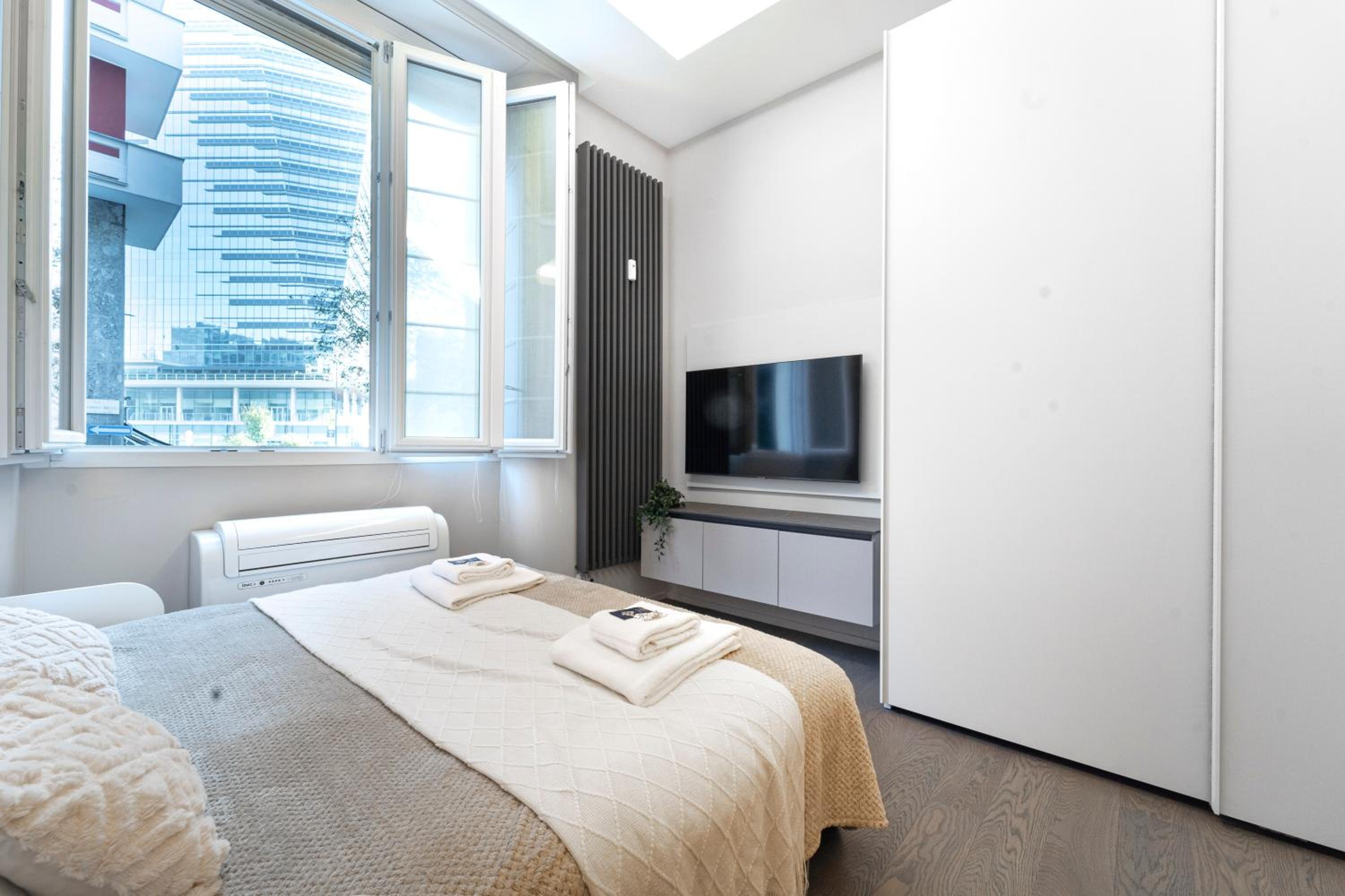 Studio Apartment