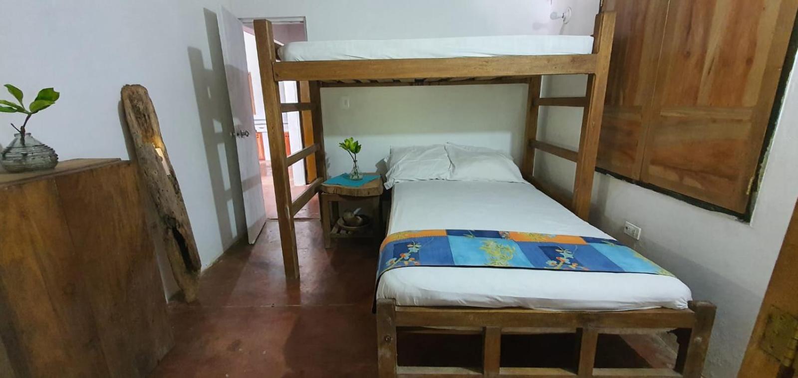 Four-Bedroom House photo 3