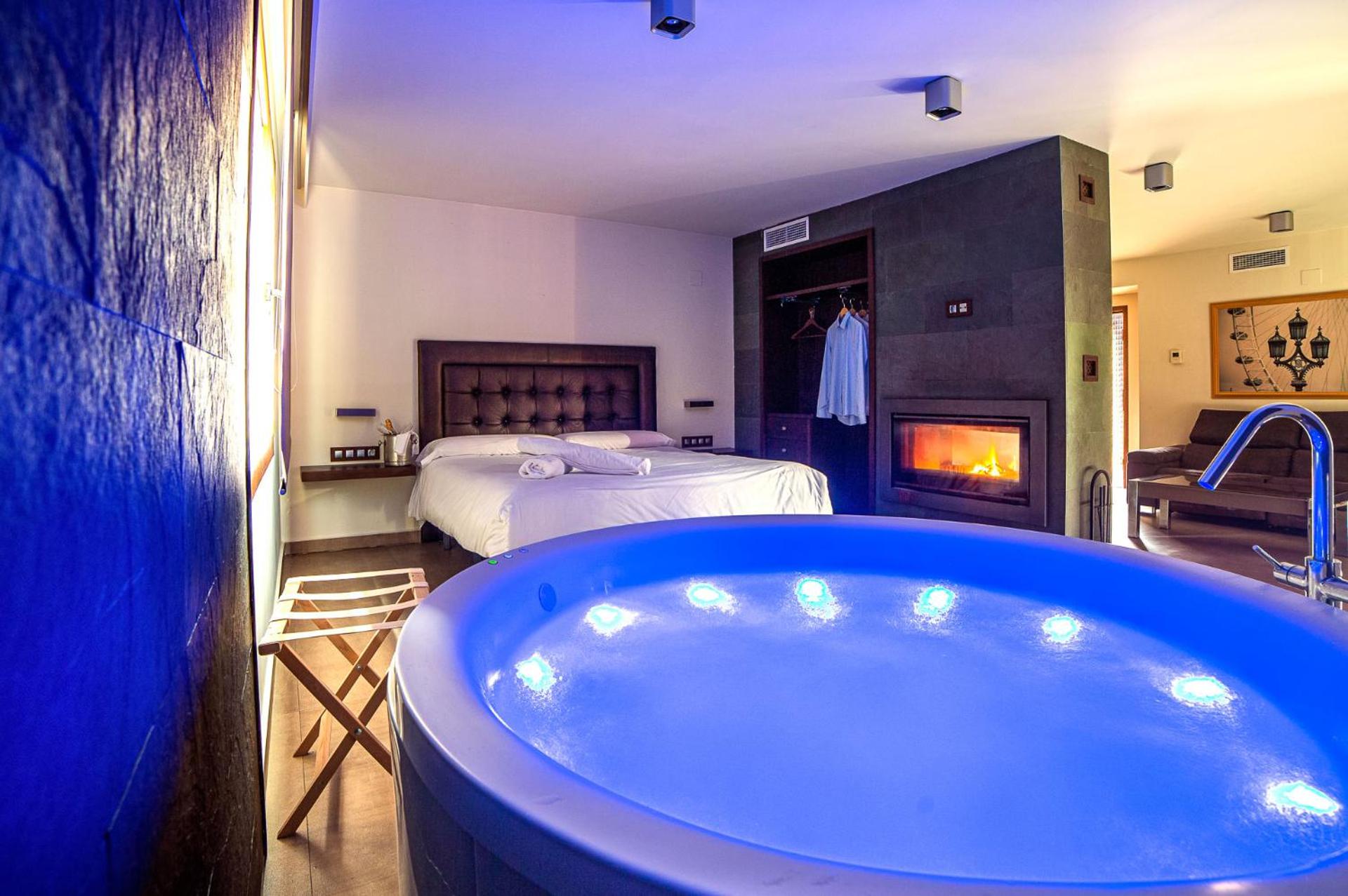 Suite con Bañera de Hidromasaje