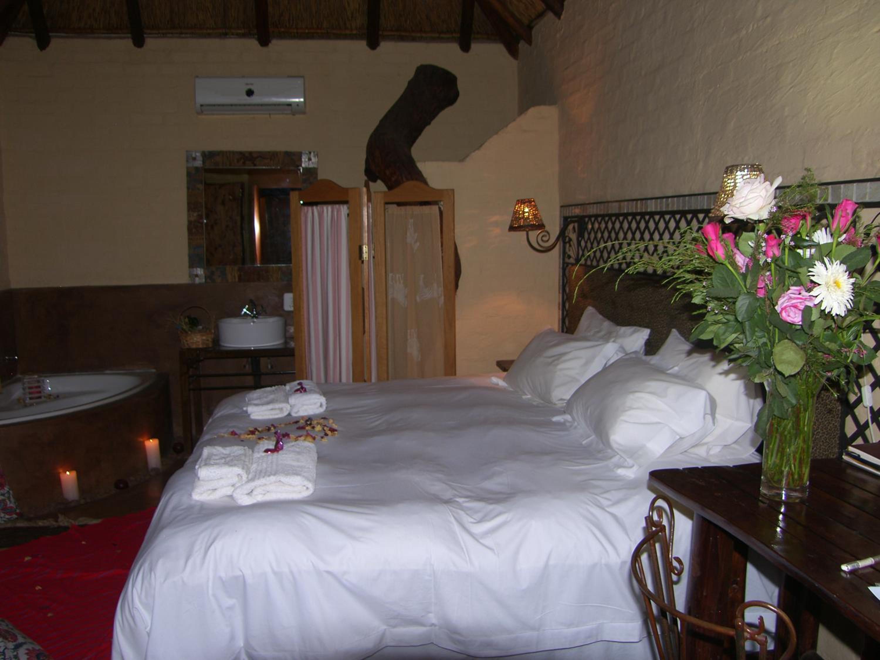 Deluxe King Room - Photo 33