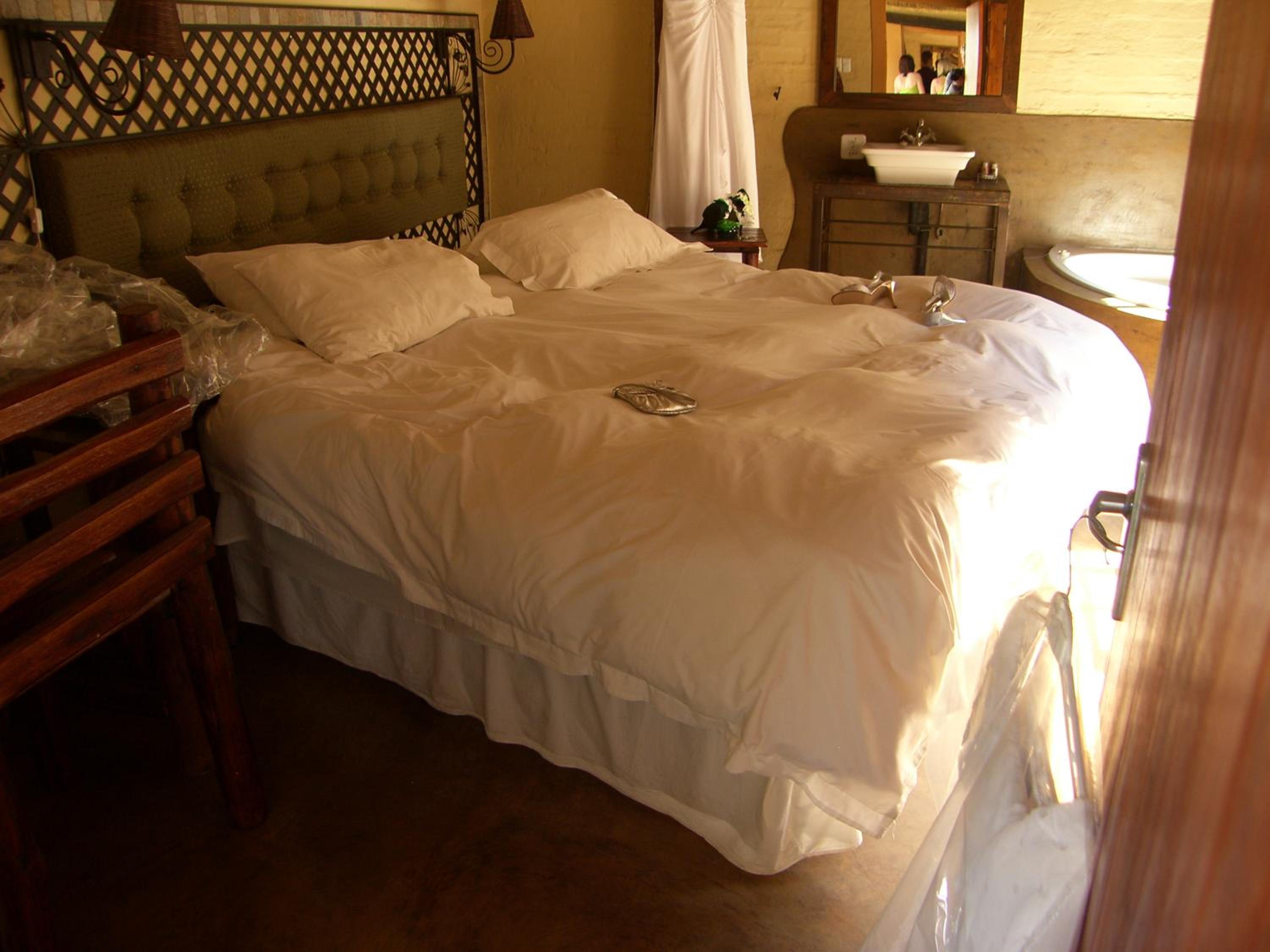Deluxe King Room - Photo 35