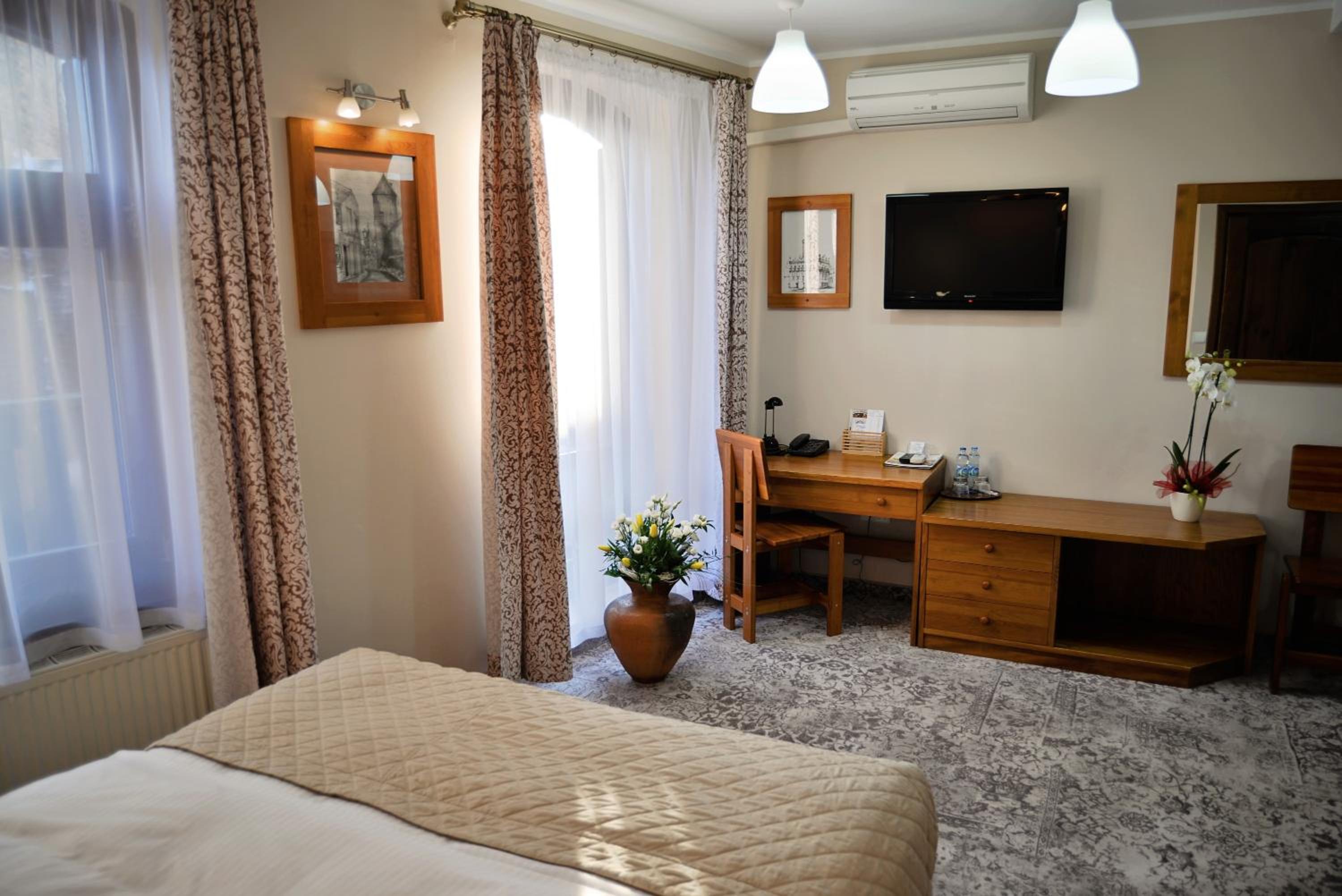 Double Room - Photo 14