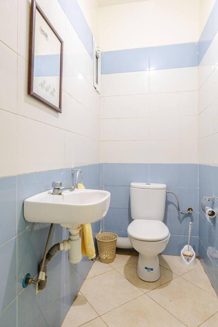 Three-Bedroom Apartment photo 2