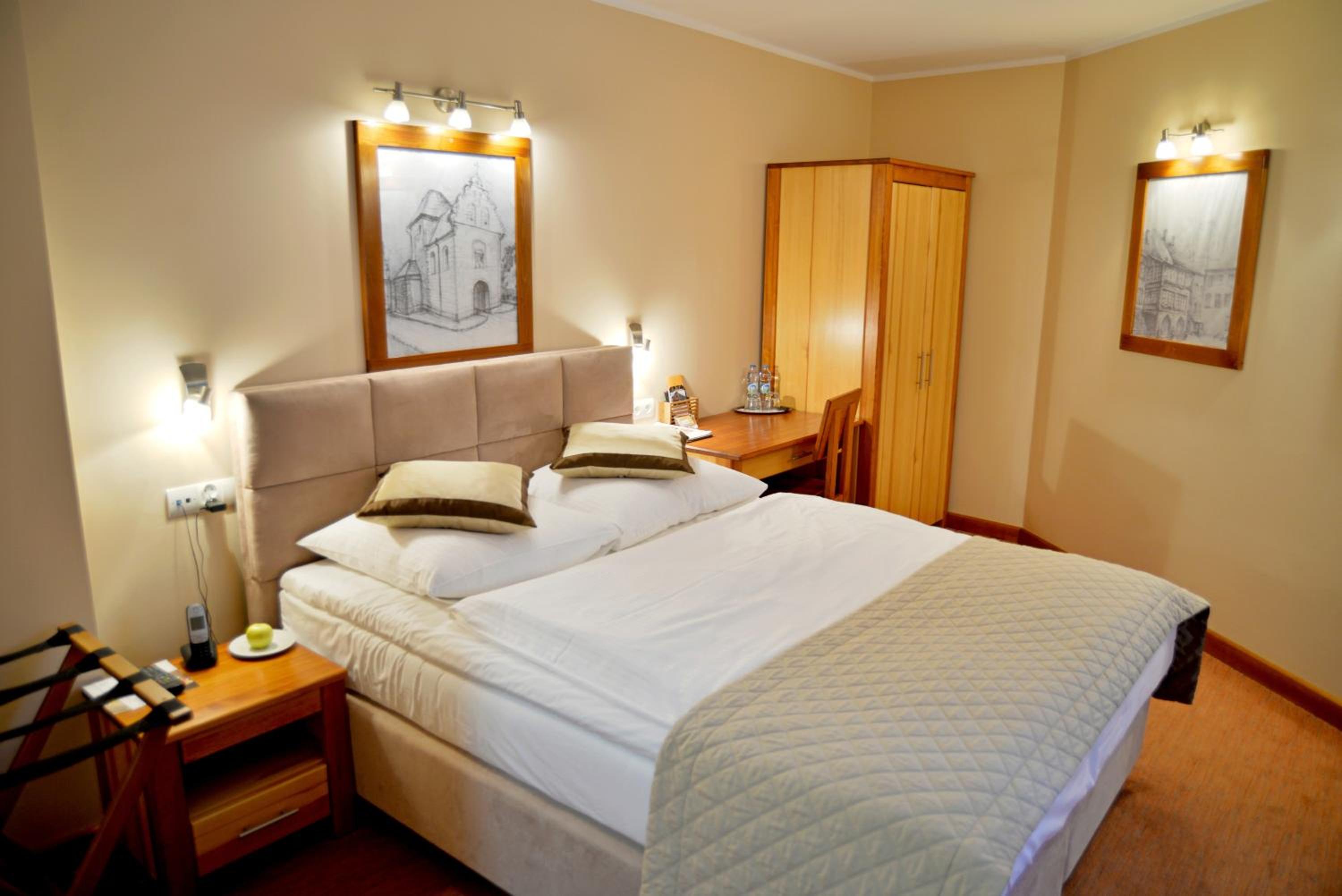 Double Room - Photo 1