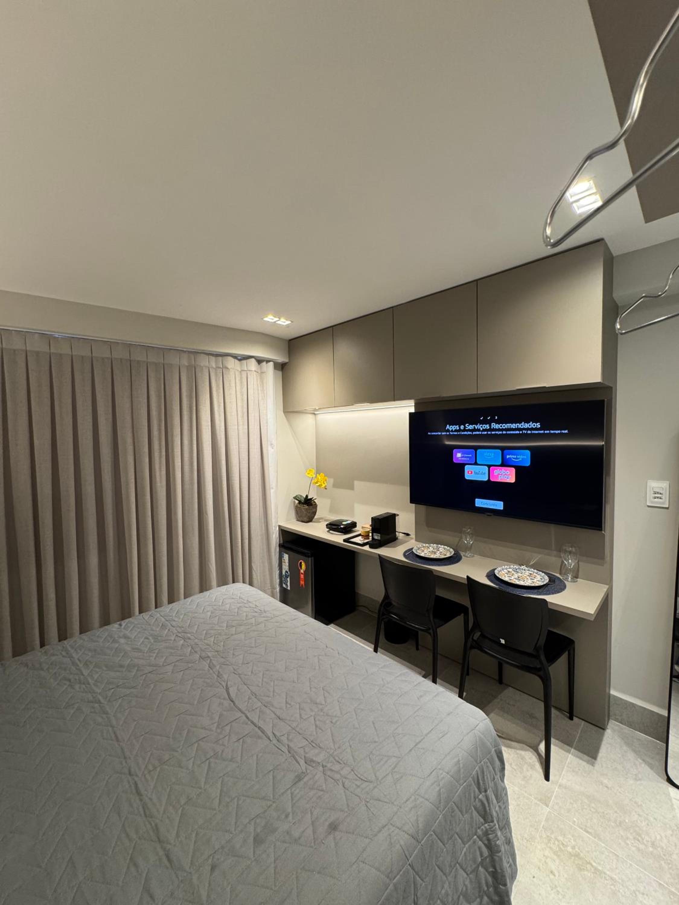 One-Bedroom Apartment with Rooftop Spa Bath