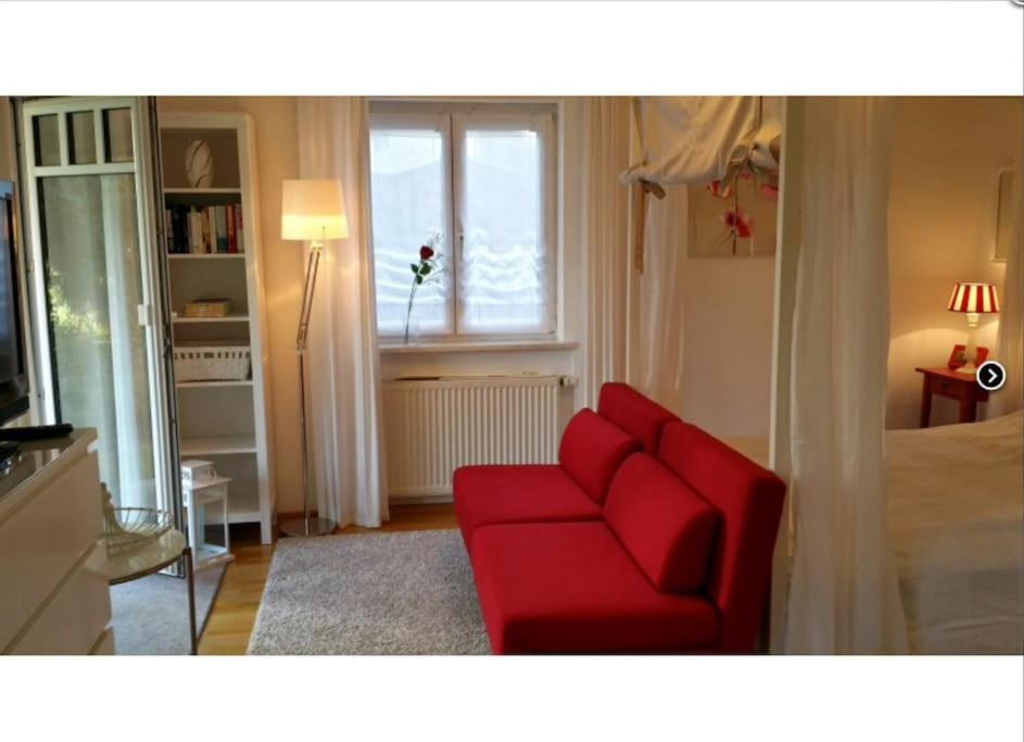 One-Bedroom Apartment photo 1