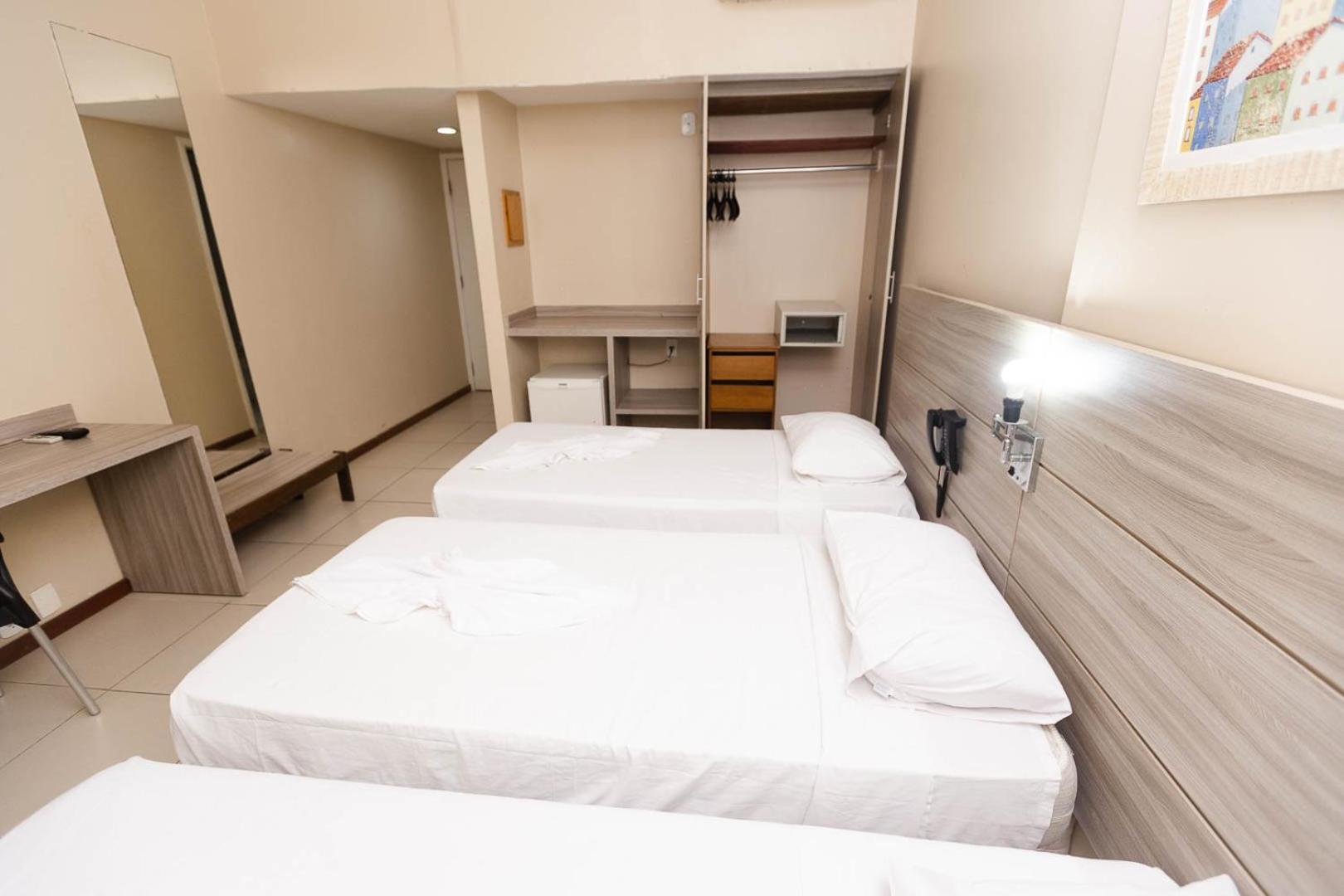Standard Twin Room - Photo 3