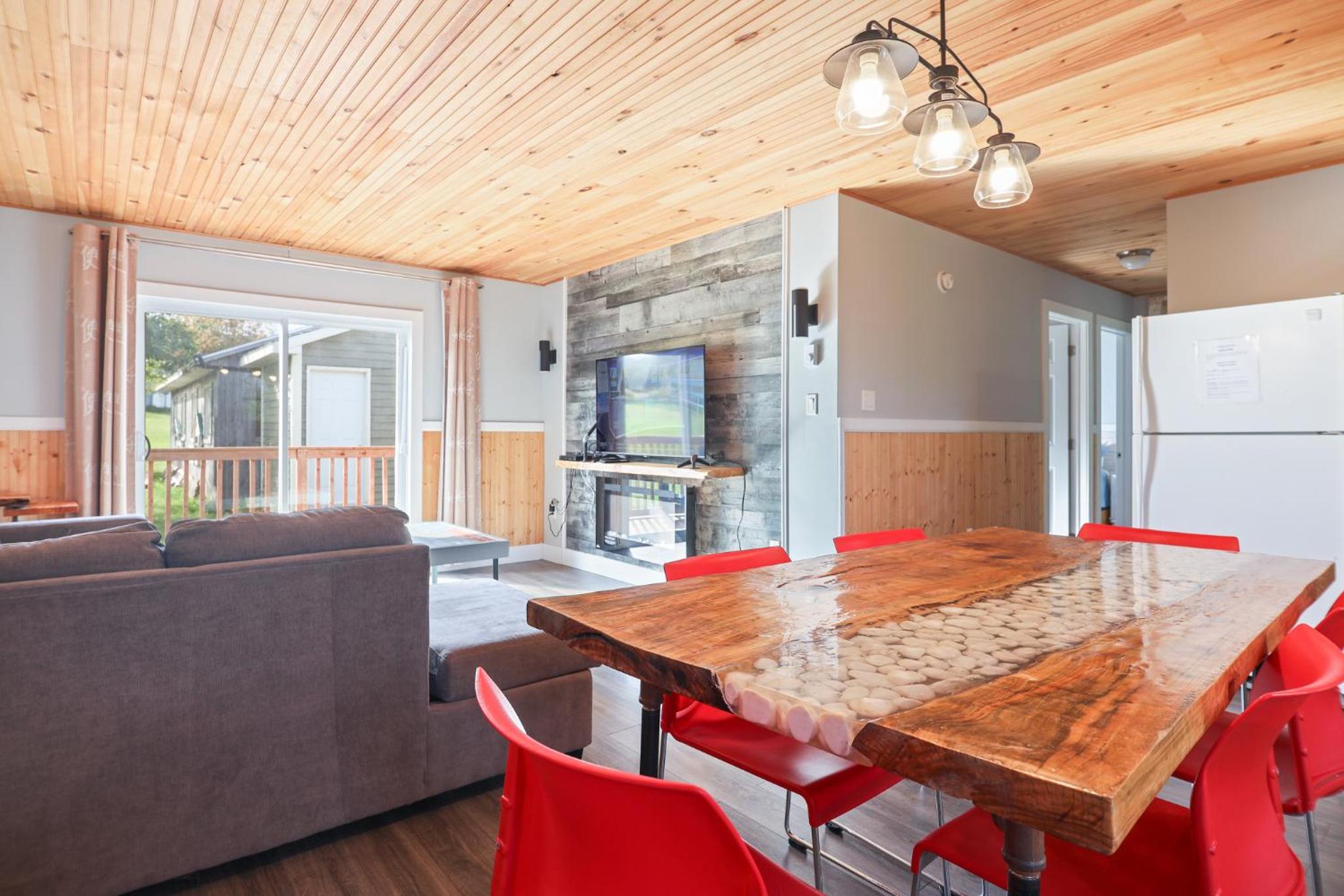 Three-Bedroom Chalet photo 3
