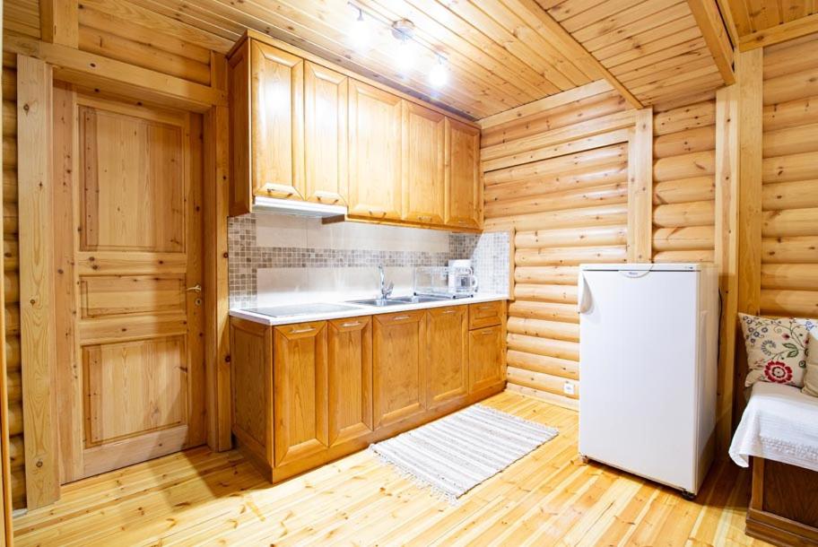 Deluxe Double Room (2 Adults + 1 Child) photo 3
