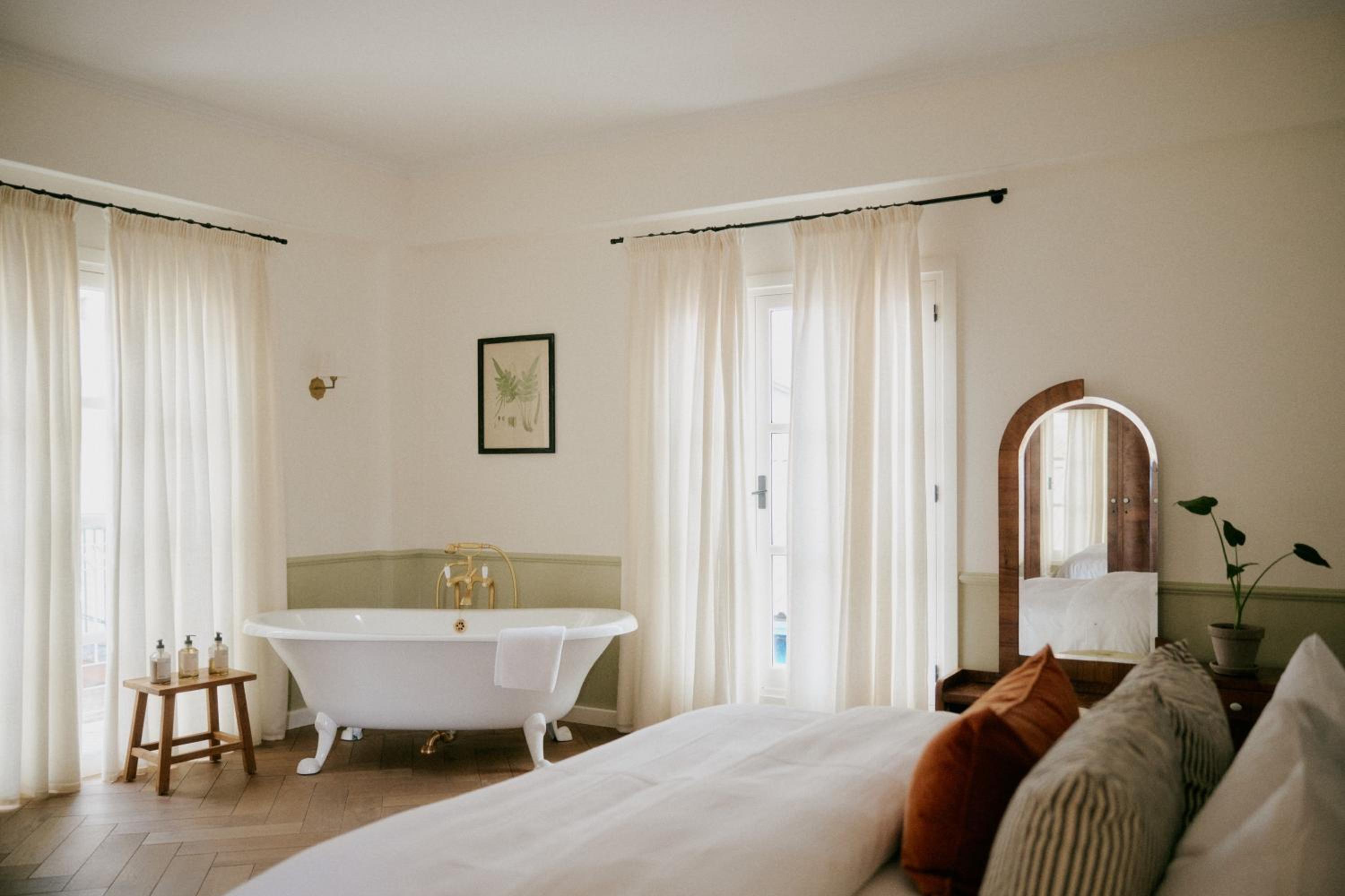 Superior King Room photo 3