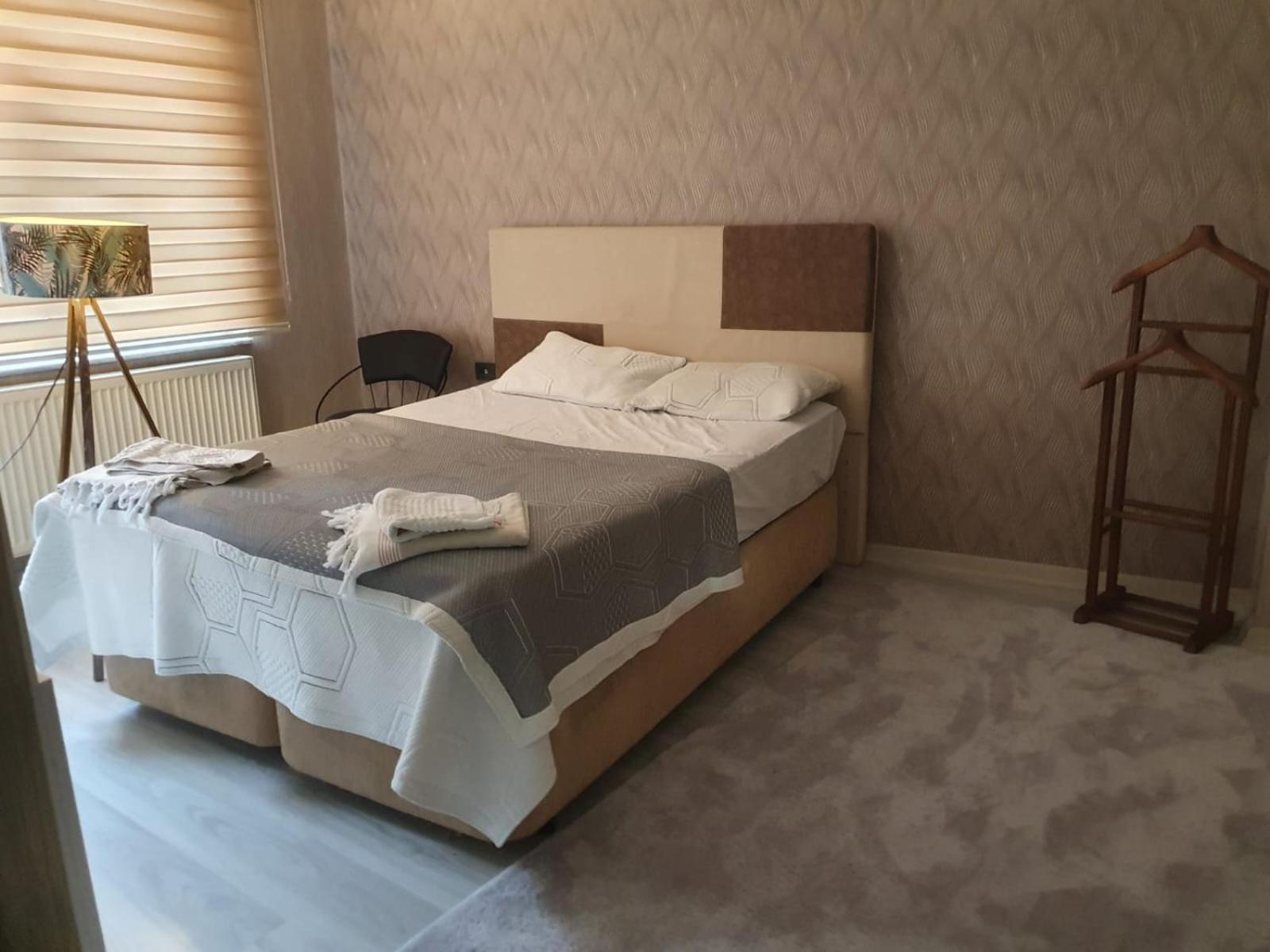 Large Double Room photo 1