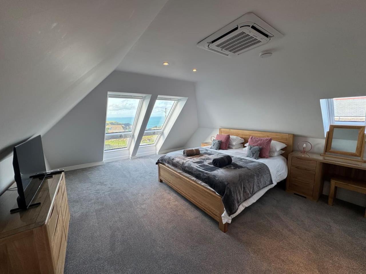 Apartment with Sea View photo 2