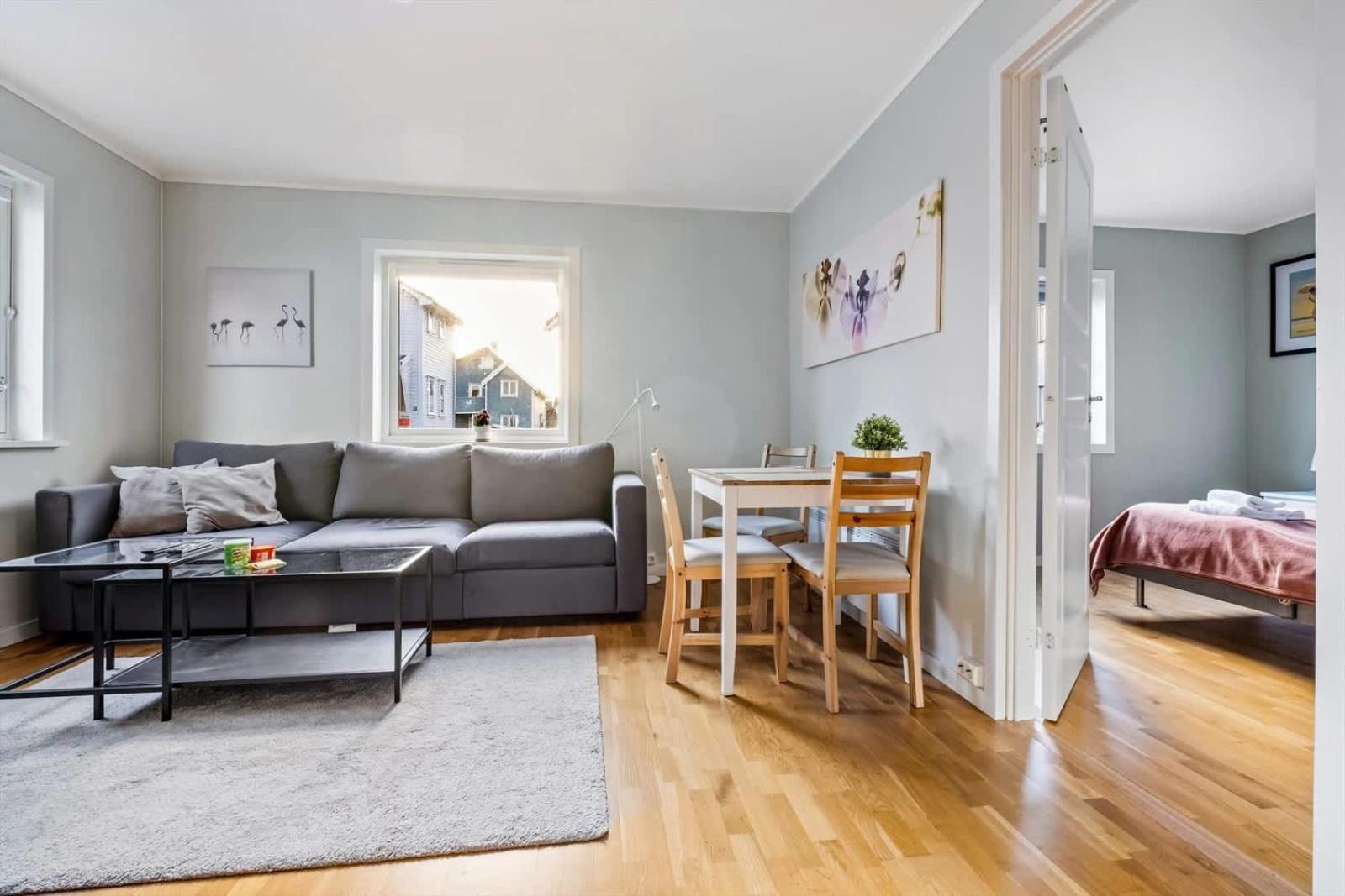Apartment photo 1
