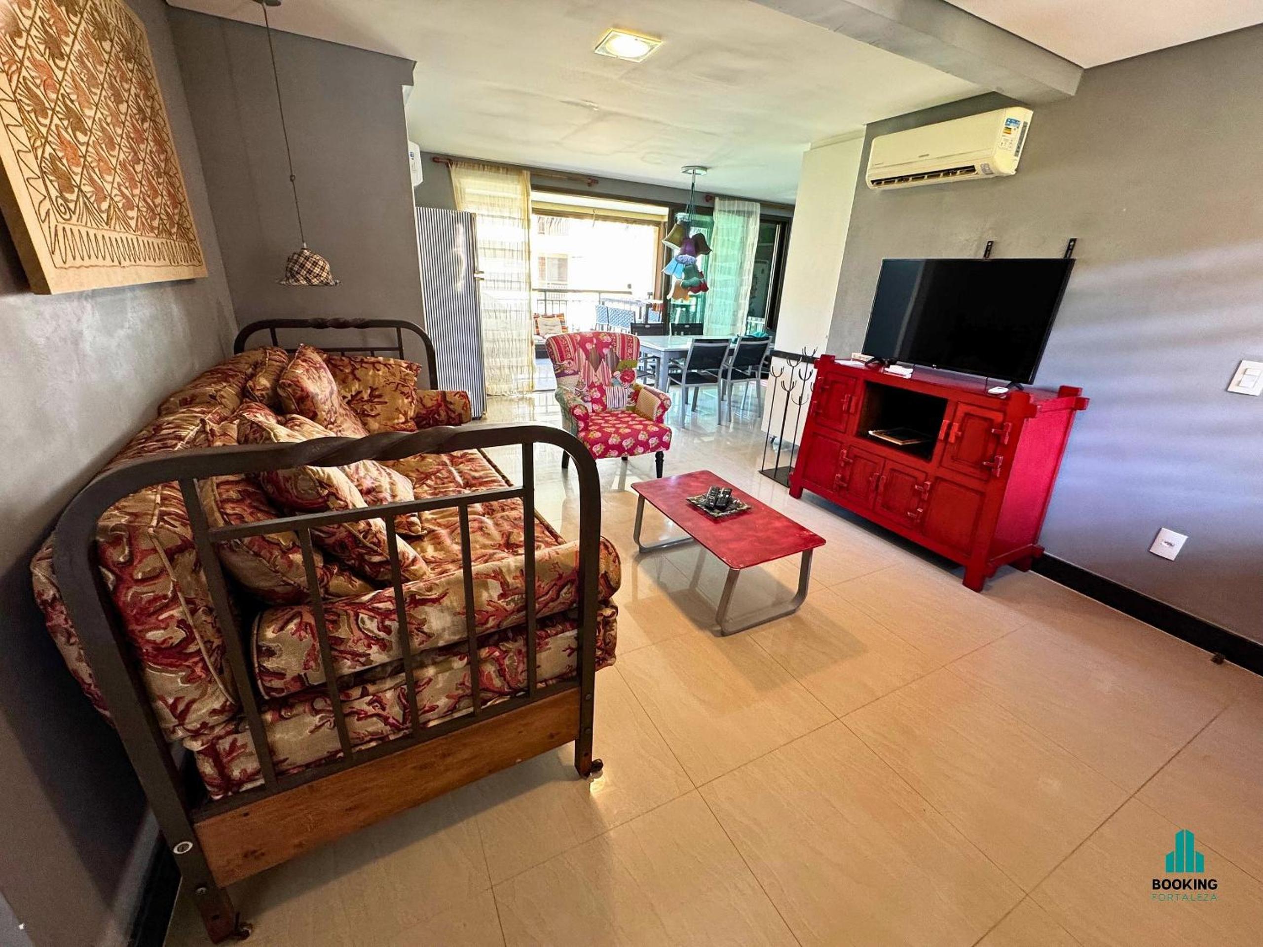 Apartment with Balcony - Photo 7